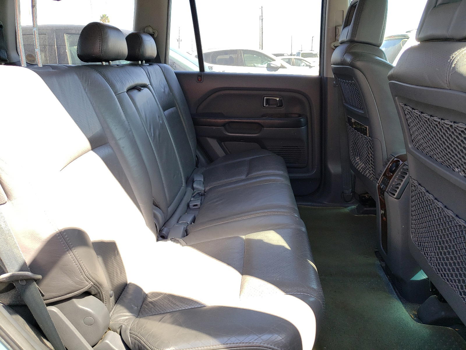 Photo 6 from auction – 2003 HONDA PILOT EXL with VIN 2HKYF18633H508597
