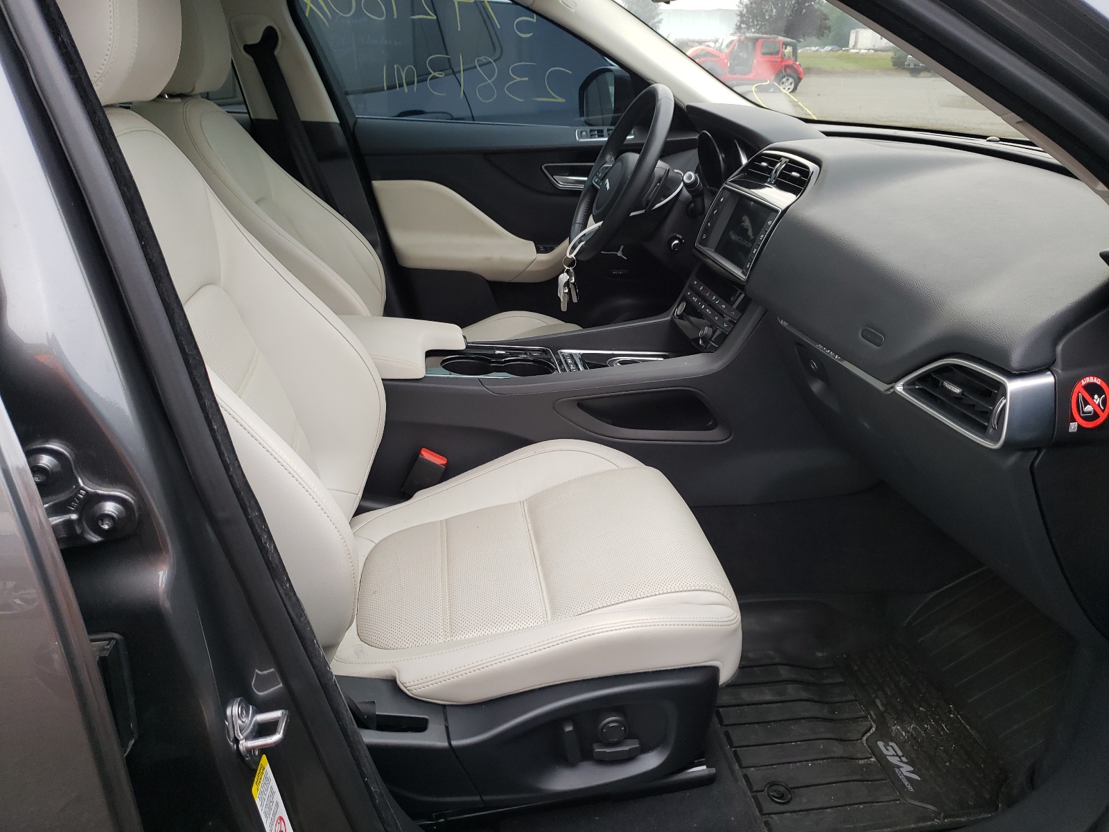 Photo 5 from auction – 2017 JAGUAR F-PACE PRE with VIN SADCK2BV9HA069923