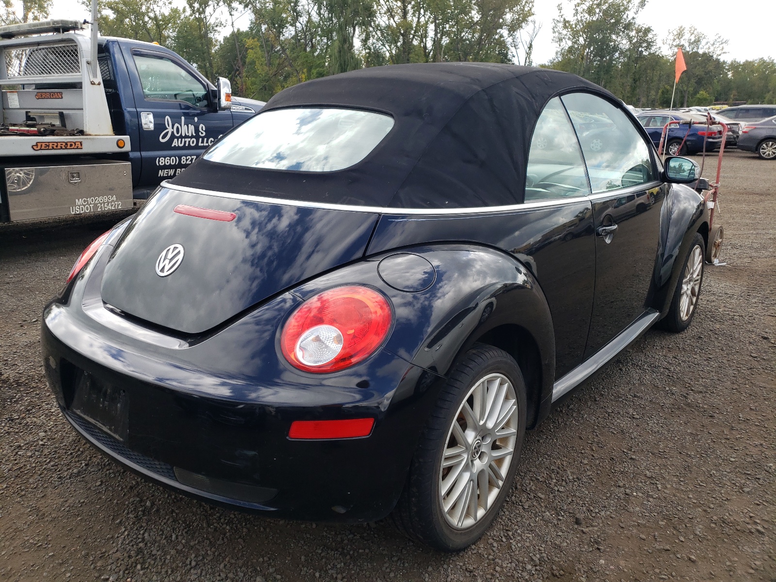 Photo 4 from auction – 2007 VOLKSWAGEN NEW BEETLE with VIN 3VWRF31Y97M408917