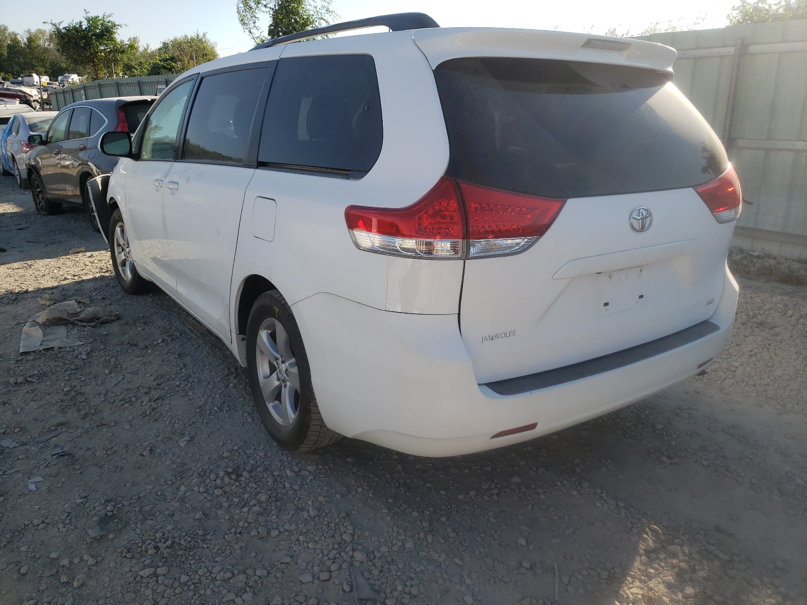 Photo 3 from auction – 2011 TOYOTA SIENNA LE with VIN 5TDKK3DC0BS023481