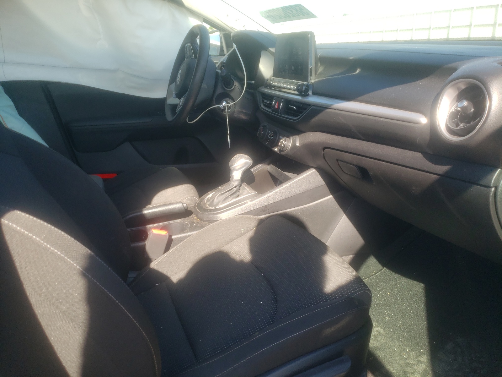 Photo 5 from auction – 2020 KIA FORTE FE with VIN 3KPF24AD0LE246135