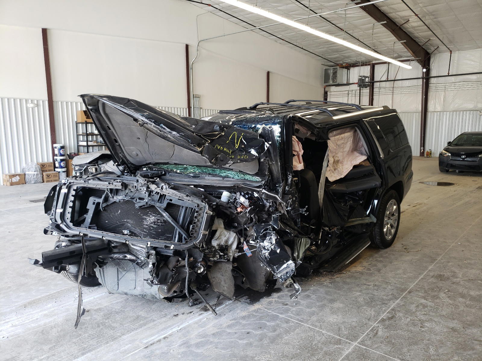 Photo 2 from auction – 2016 GMC YUKON DENA with VIN 1GKS2CKJ5GR259409