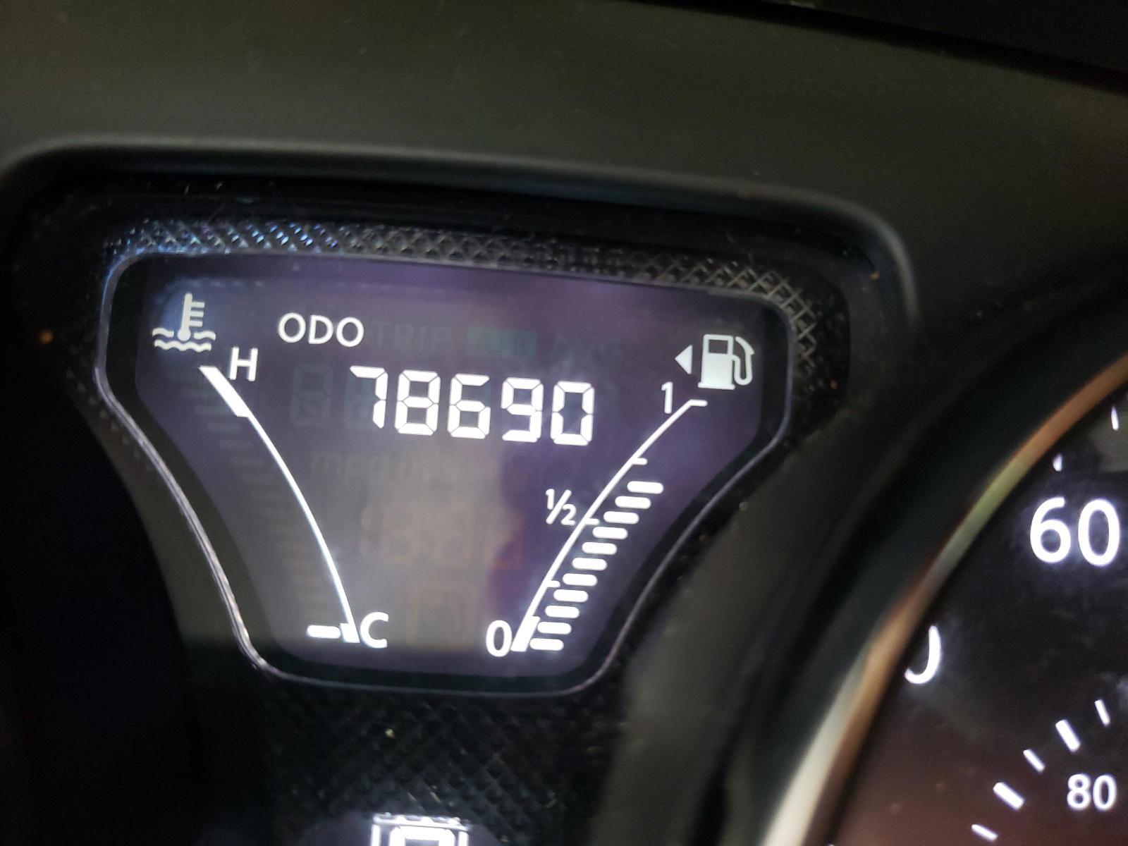 Photo 8 from auction – 2017 NISSAN VERSA S with VIN 3N1CN7AP1HK436138