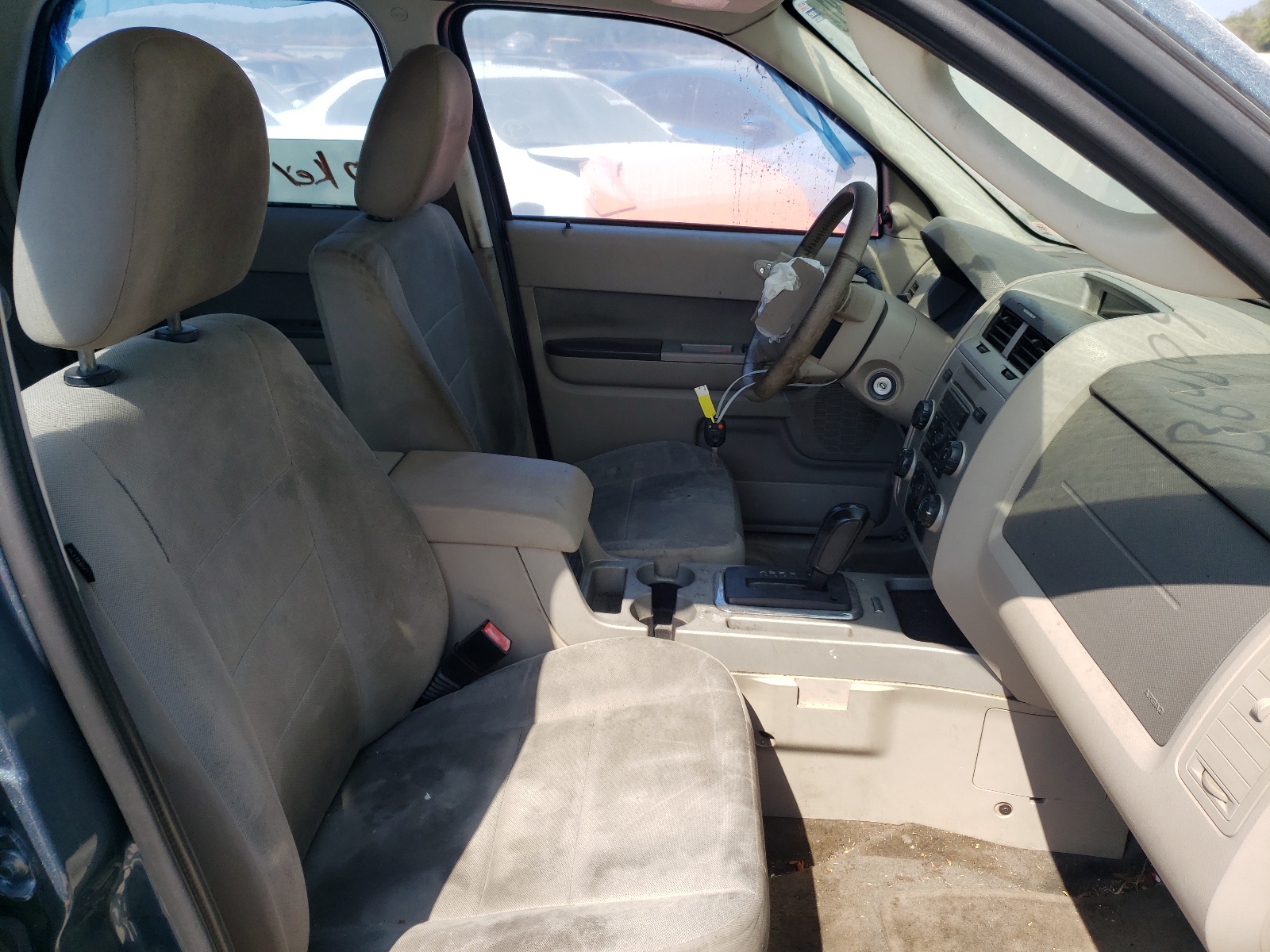 Zdjęcie 5 z aukcji – 2010 FORD ESCAPE XLT z VIN 1FMCU9DG6AKB64609