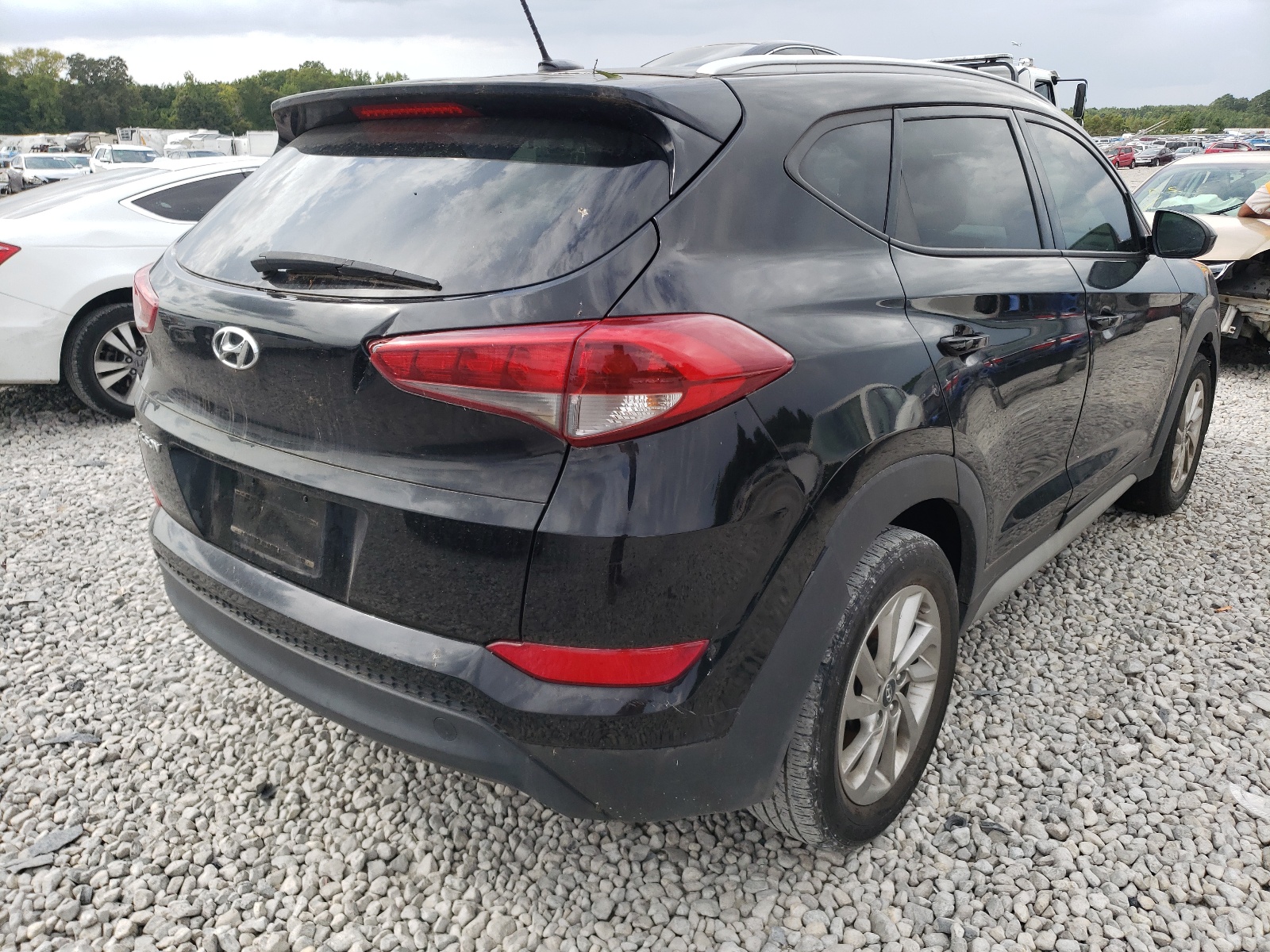 Photo 4 from auction – 2017 HYUNDAI TUCSON LIM with VIN KM8J33A40HU490471