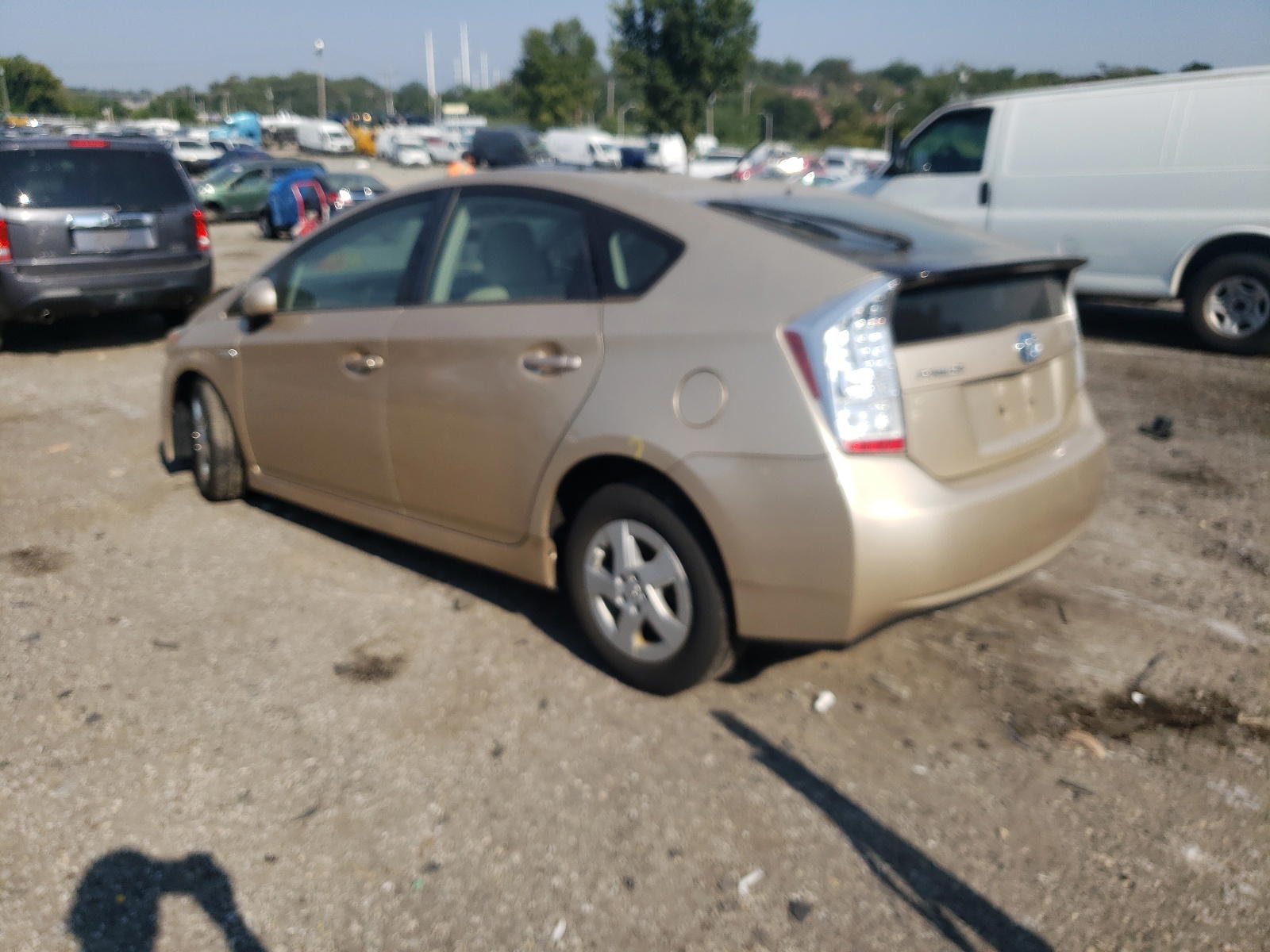 Photo 3 from auction – 2010 TOYOTA PRIUS with VIN JTDKN3DU2A1144198