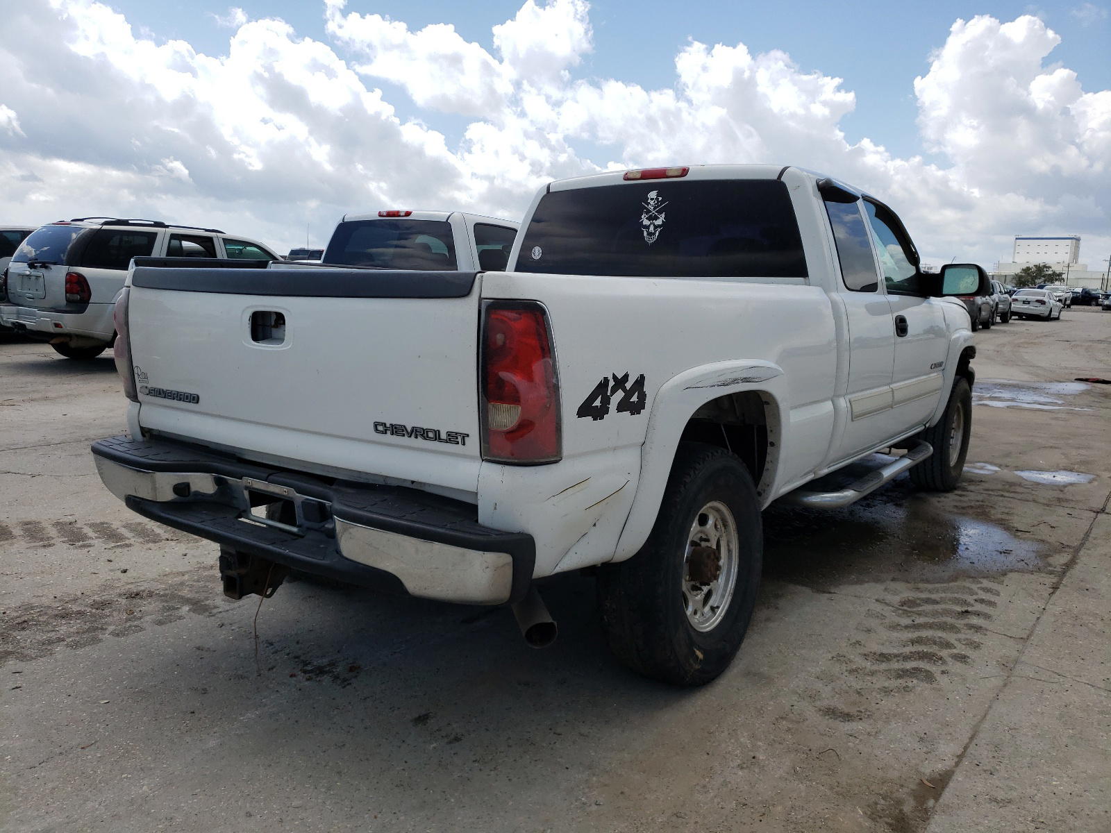 Photo 4 from auction – 2004 CHEVROLET SILVERADO with VIN 1GCHK29U04E105533