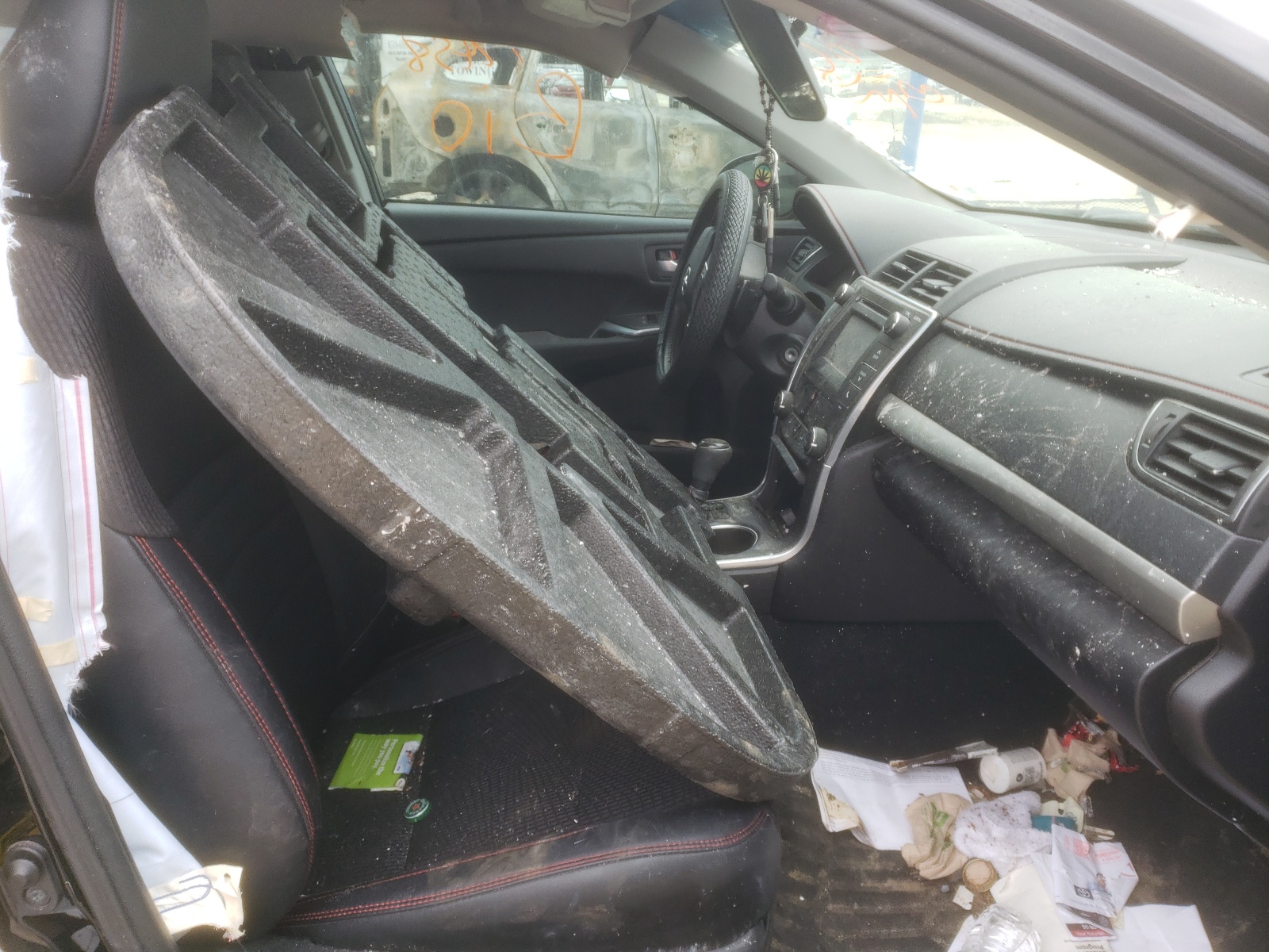 Photo 5 from auction – 2017 TOYOTA CAMRY LE with VIN 4T1BF1FK8HU268302