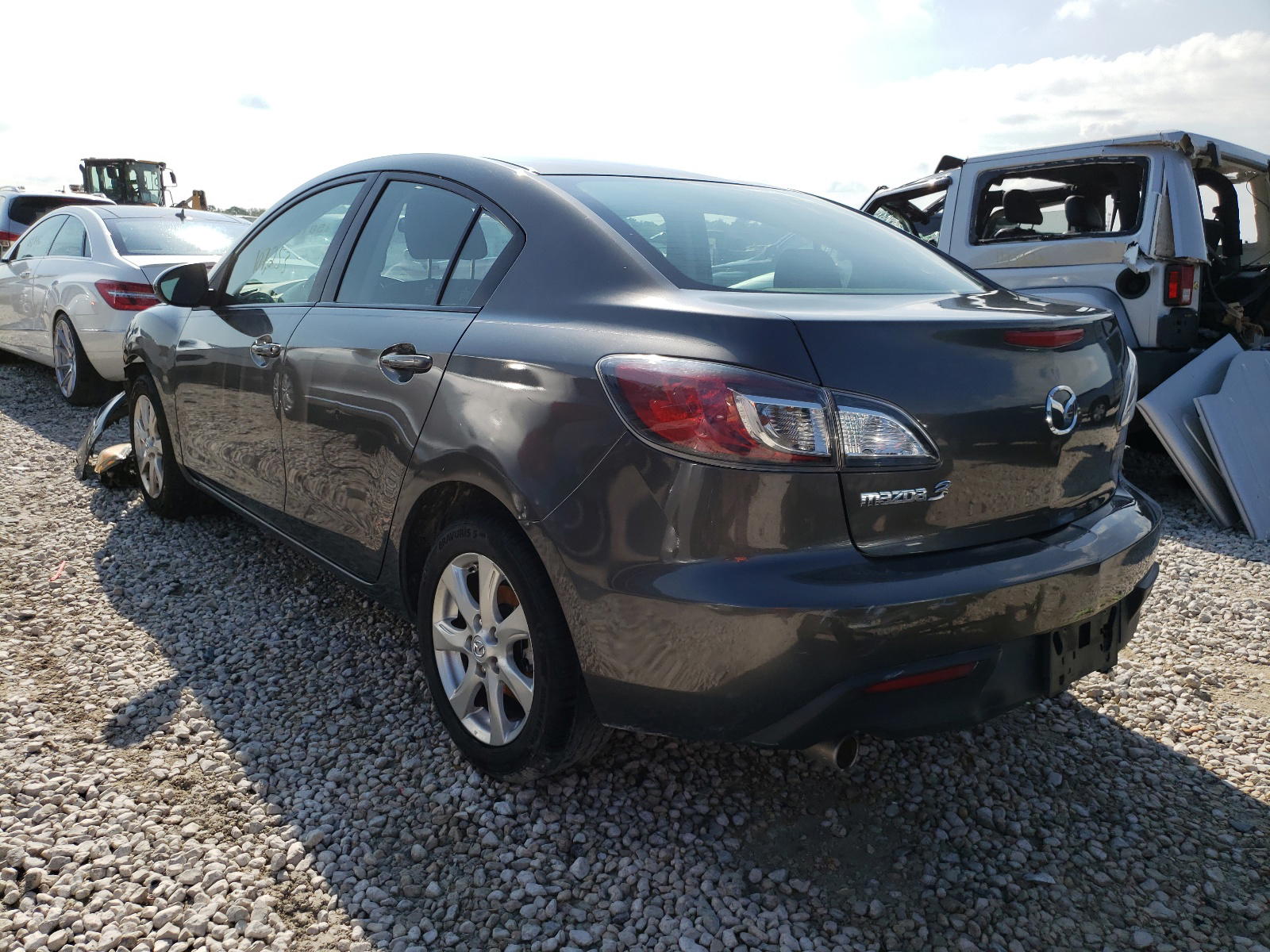 Photo 3 from auction – 2011 MAZDA 3 I with VIN JM1BL1VF5B1481542