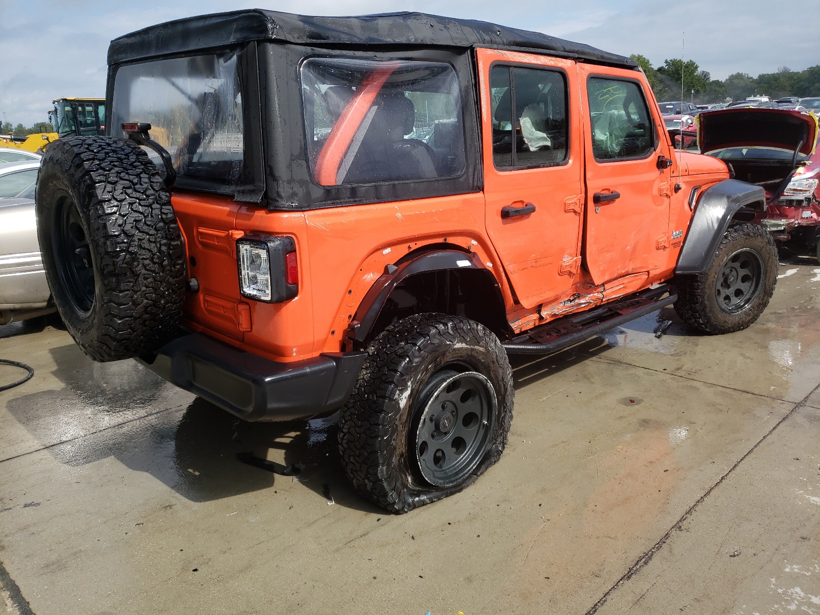 Photo 4 from auction – 2018 JEEP WRANGLER U with VIN 1C4HJXDG7JW274116