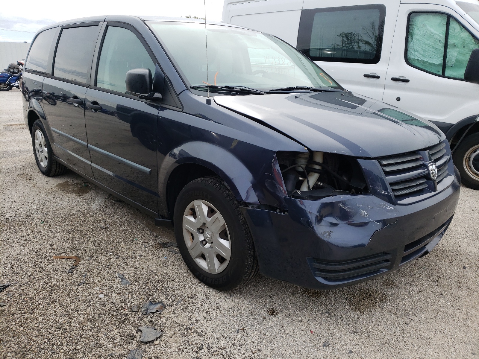 Photo 1 from auction – 2008 DODGE GRAND CARA with VIN 2D8HN44H68R695437