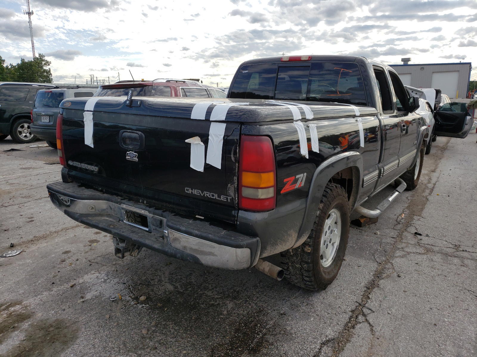 Photo 4 from auction – 2000 CHEVROLET SILVERADO with VIN 2GCEK19T3Y1272710