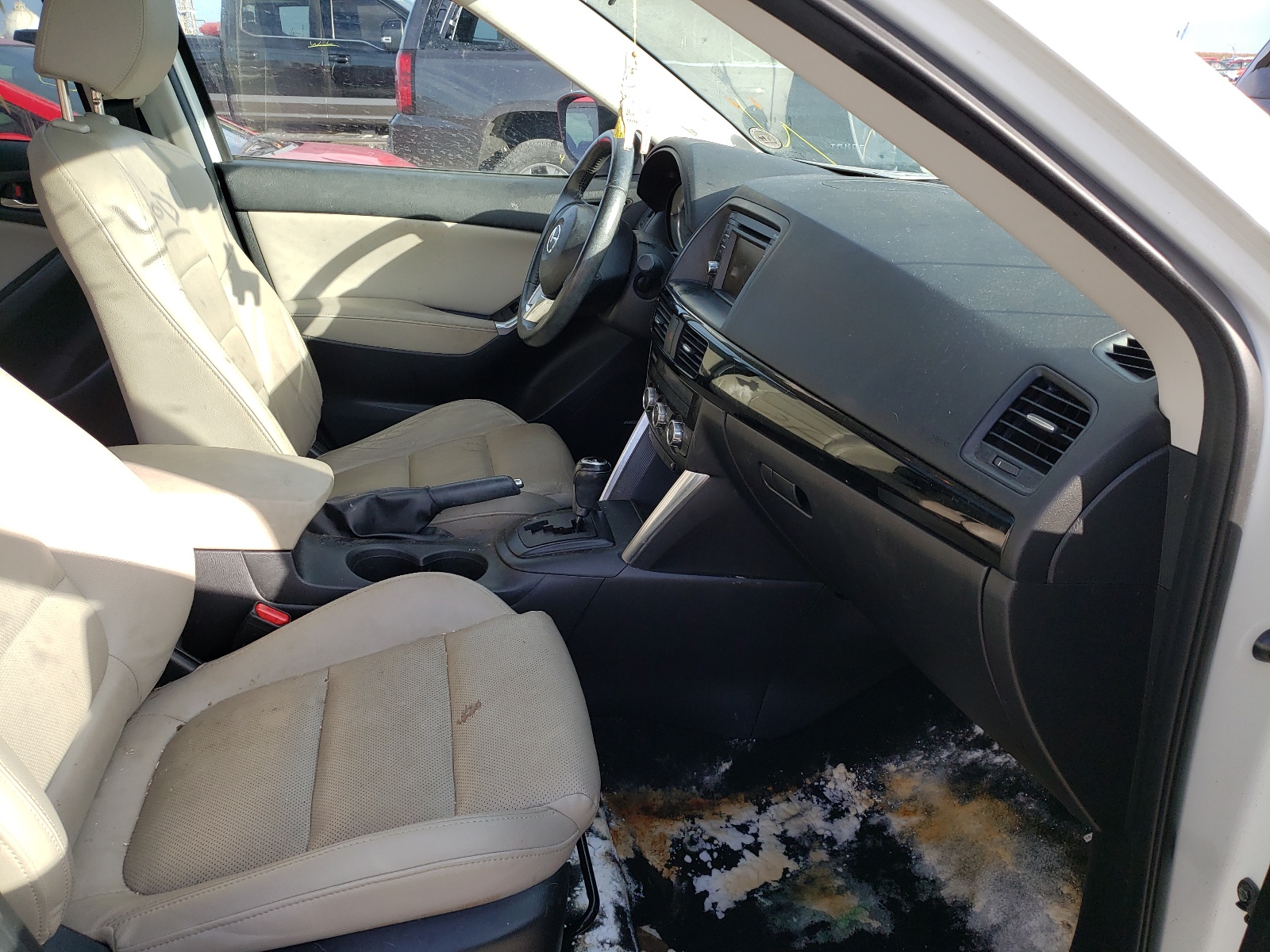 Photo 5 from auction – 2014 MAZDA CX-5 GT with VIN JM3KE2DY0E0329589