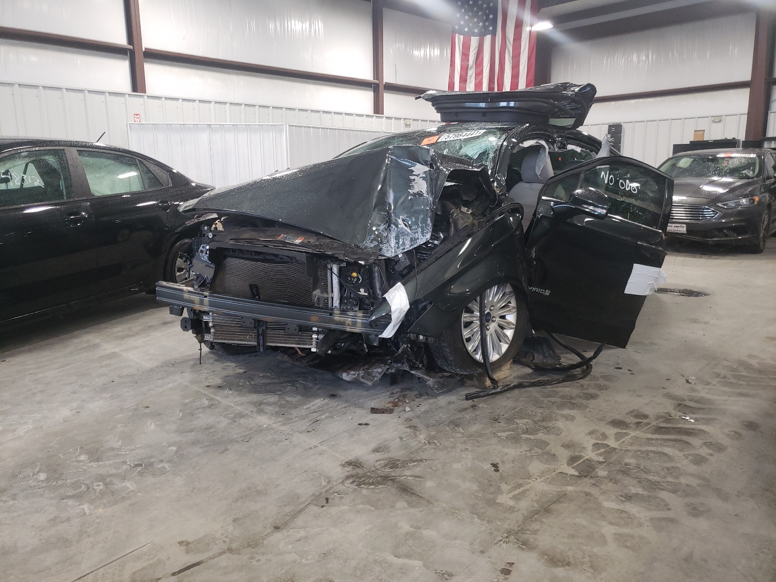 Photo 2 from auction – 2015 FORD FUSION SE with VIN 3FA6P0LU5FR254368