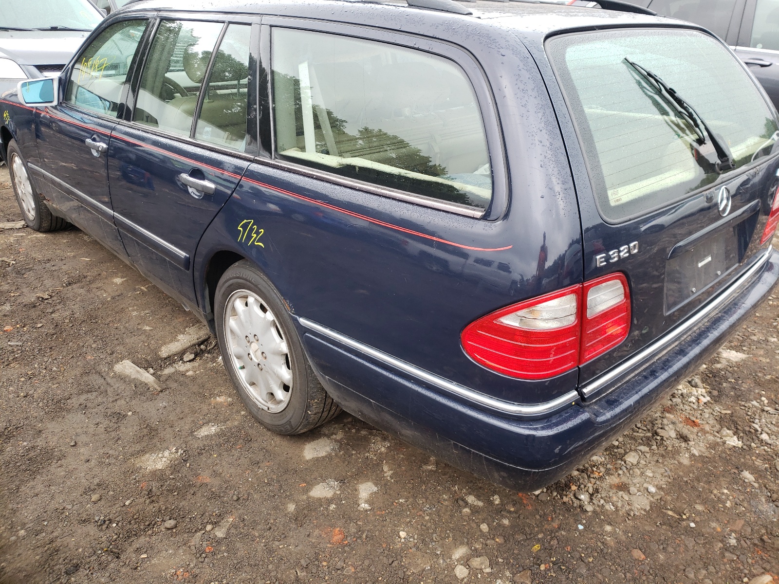 Photo 3 from auction – 1998 MERCEDES-BENZ E 320 4MAT with VIN WDBJH82F4WX012597