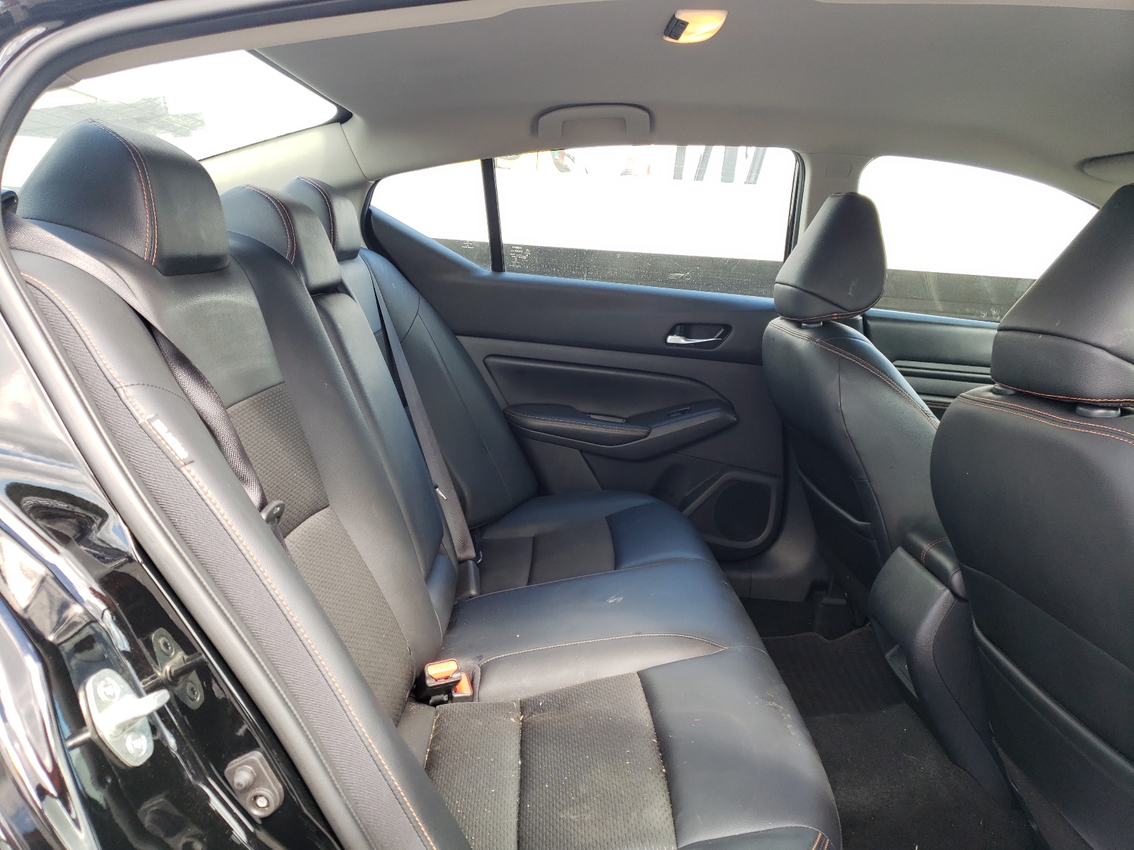 Photo 6 from auction – 2019 NISSAN ALTIMA SR with VIN 1N4BL4CV3KC124088