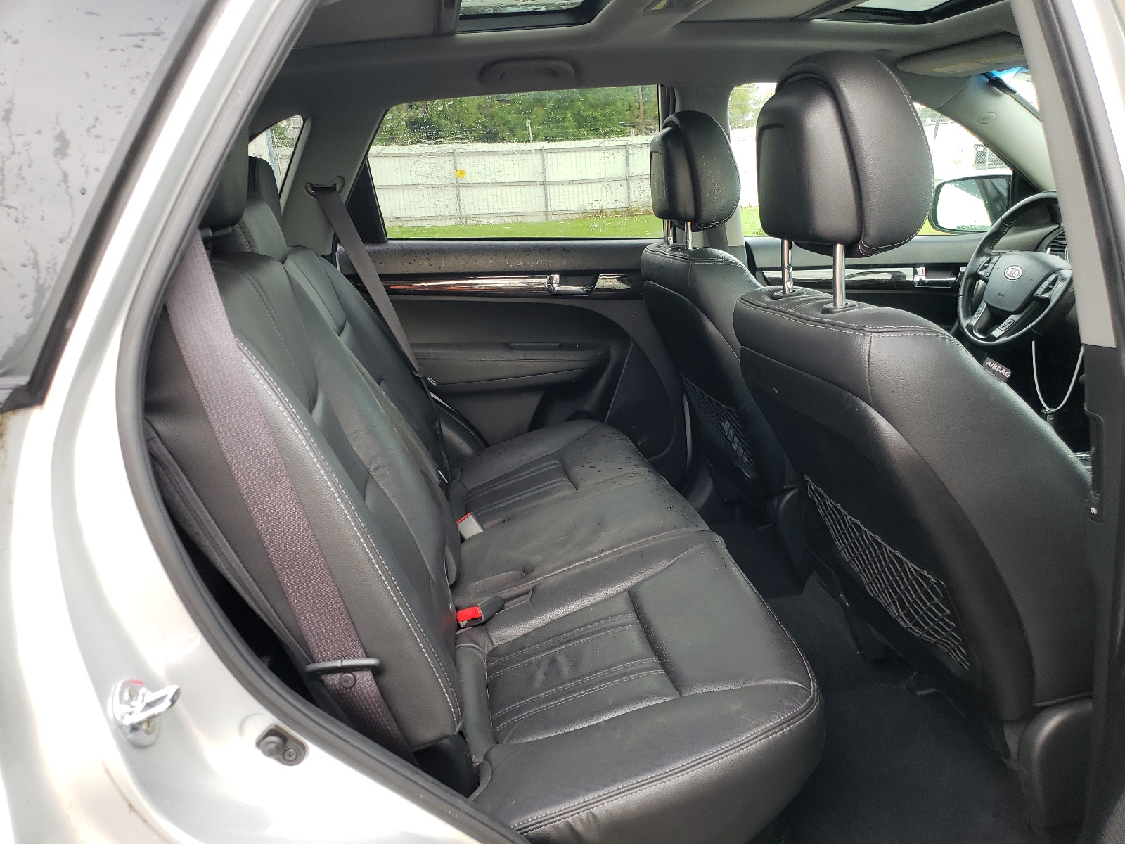 Photo 6 from auction – 2013 KIA SORENTO EX with VIN 5XYKUDA28DG396876