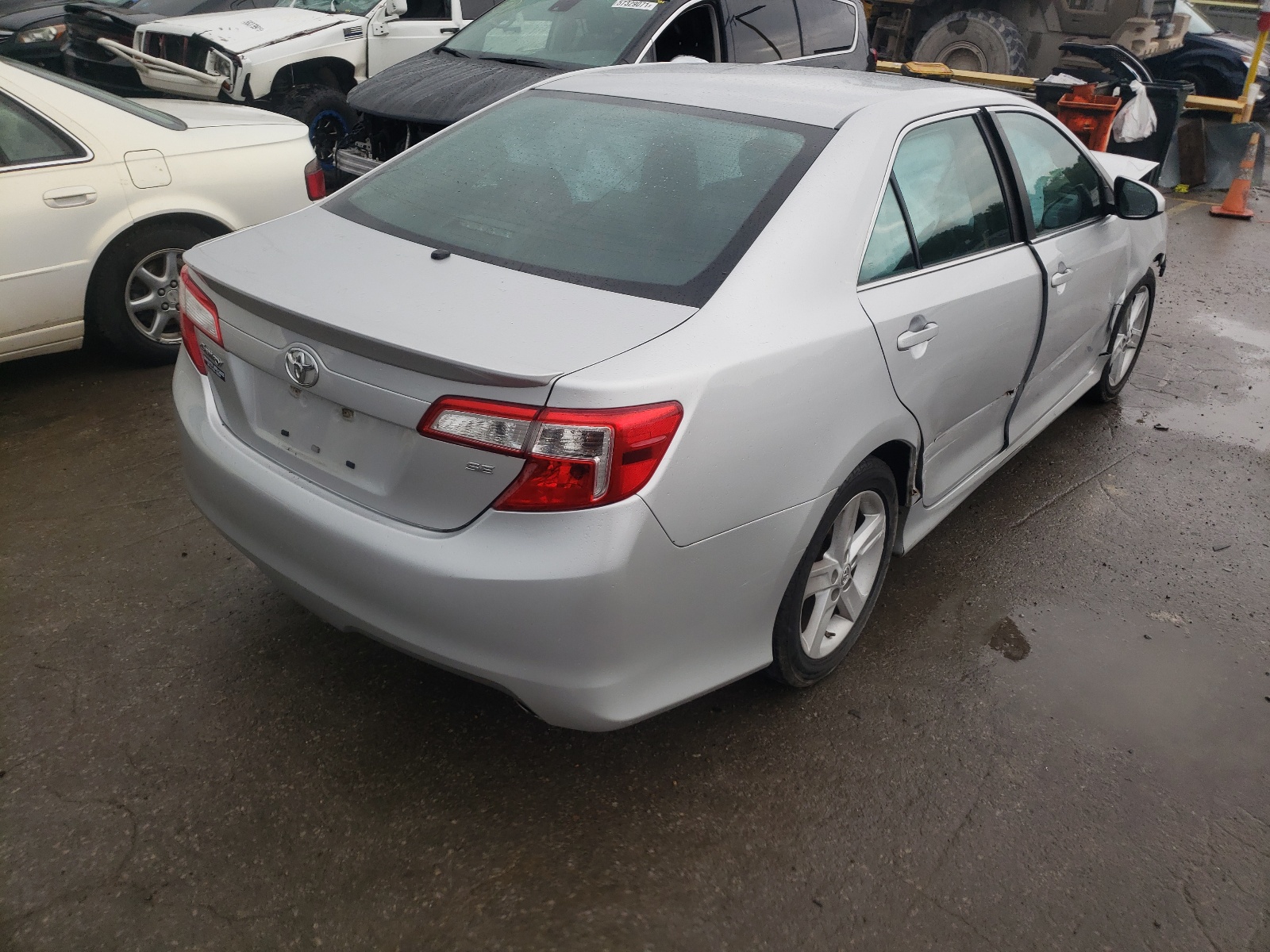Photo 4 from auction – 2014 TOYOTA CAMRY L with VIN 4T1BF1FK6EU331392