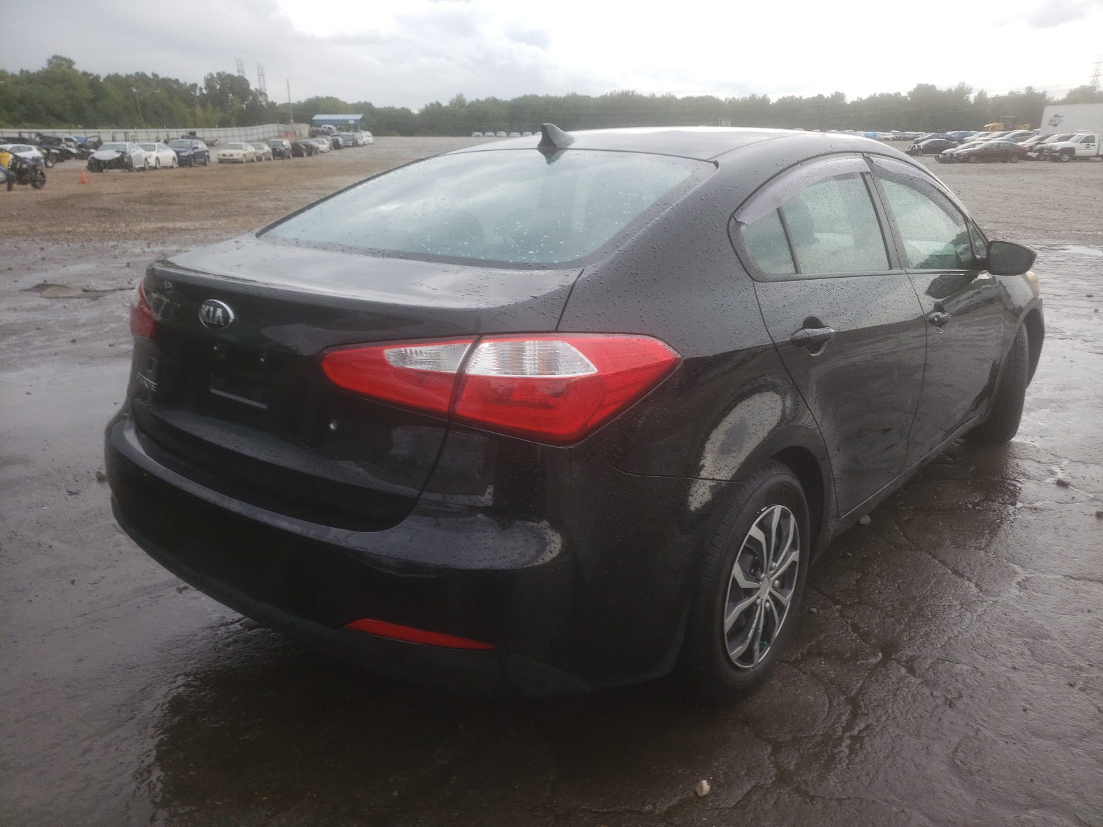 Photo 4 from auction – 2015 KIA FORTE LX with VIN KNAFK4A6XF5422803