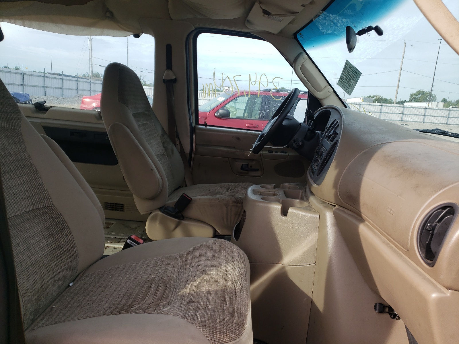 Photo 5 from auction – 2004 FORD ECONOLINE with VIN 1FMRE11L04HA38645