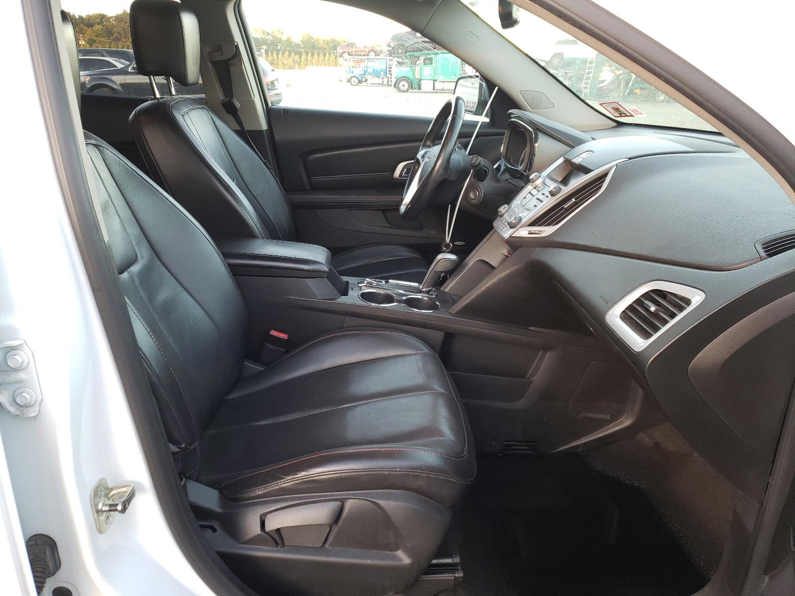 Photo 5 from auction – 2011 GMC TERRAIN SL with VIN 2CTFLVE54B6215527