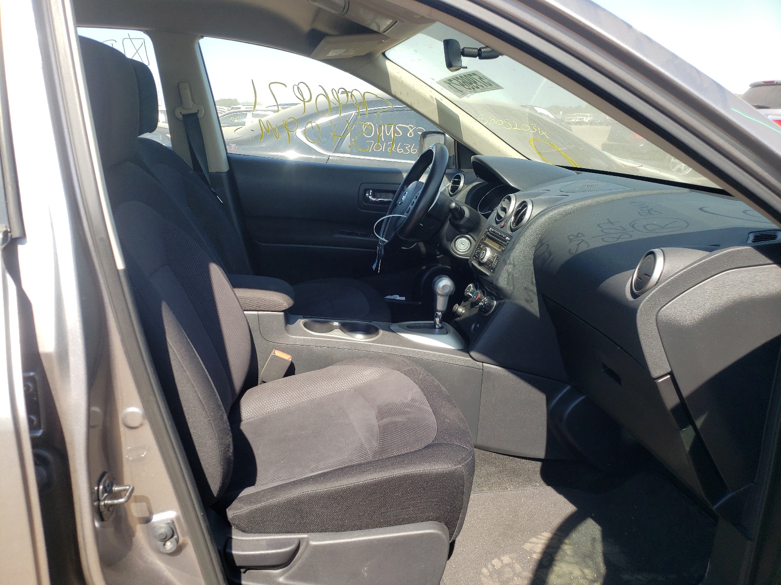 Photo 5 from auction – 2011 NISSAN ROGUE S with VIN JN8AS5MT8BW577363