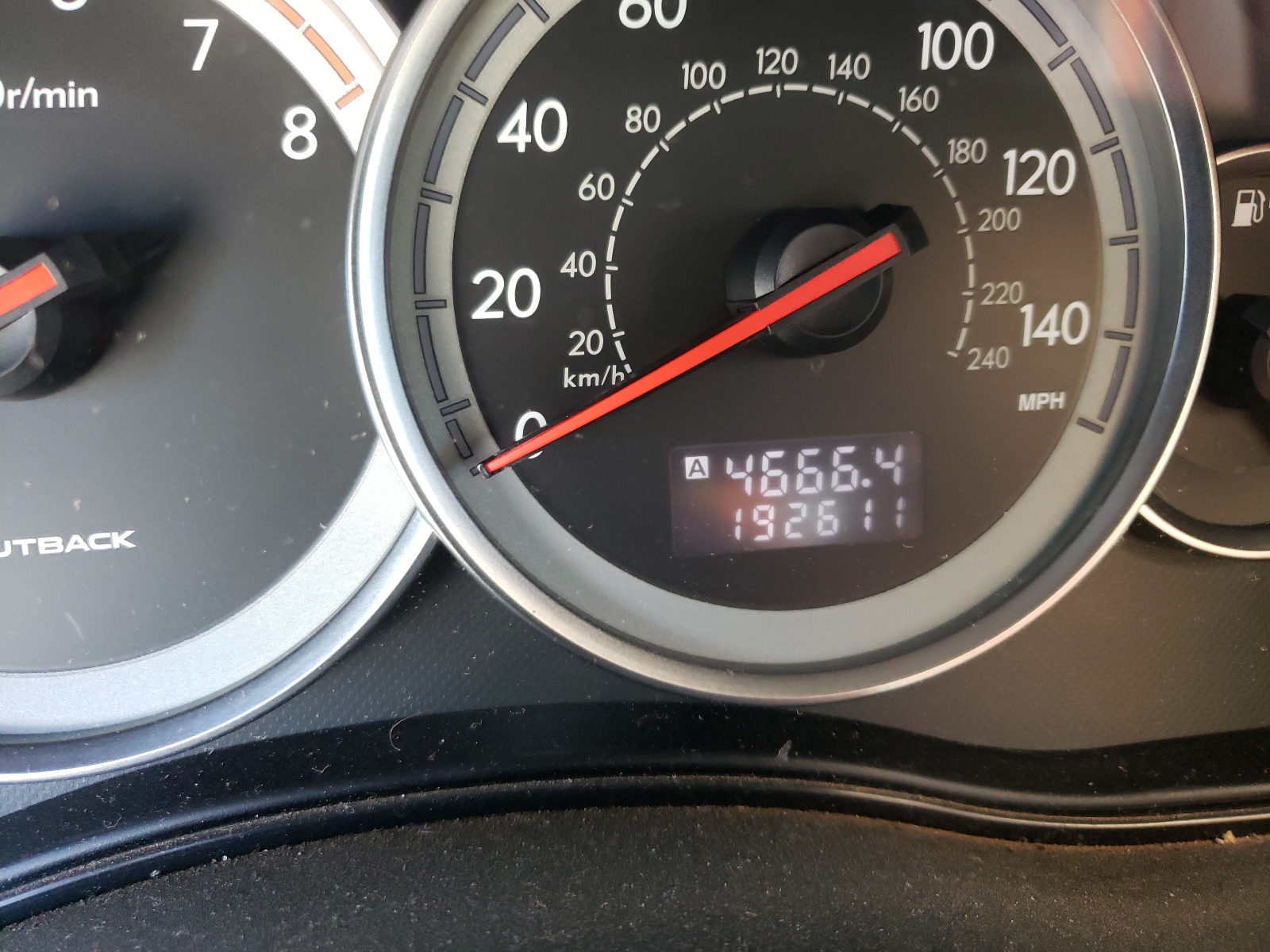 Photo 8 from auction – 2005 SUBARU LEGACY OUT with VIN 4S4BP61C656323971