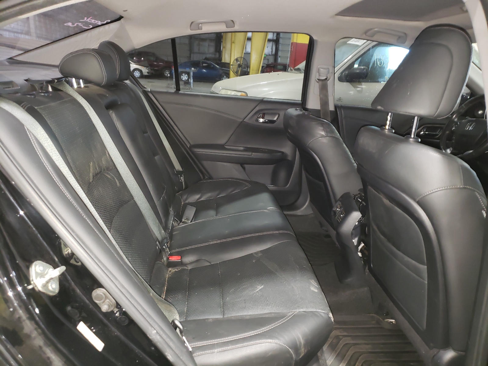 Photo 6 from auction – 2014 HONDA ACCORD EXL with VIN 1HGCR2F85EA157134