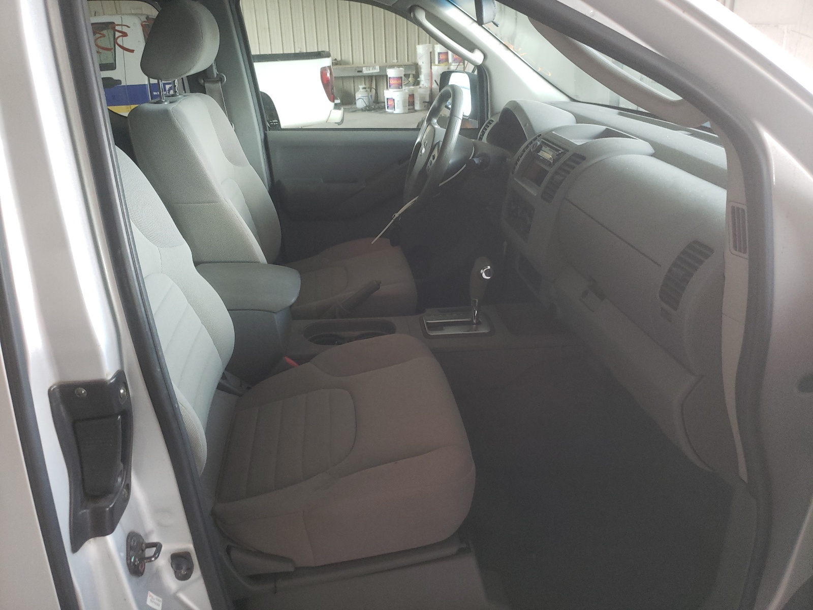 Photo 5 from auction – 2009 NISSAN FRONTIER K with VIN 1N6BD06T99C403823