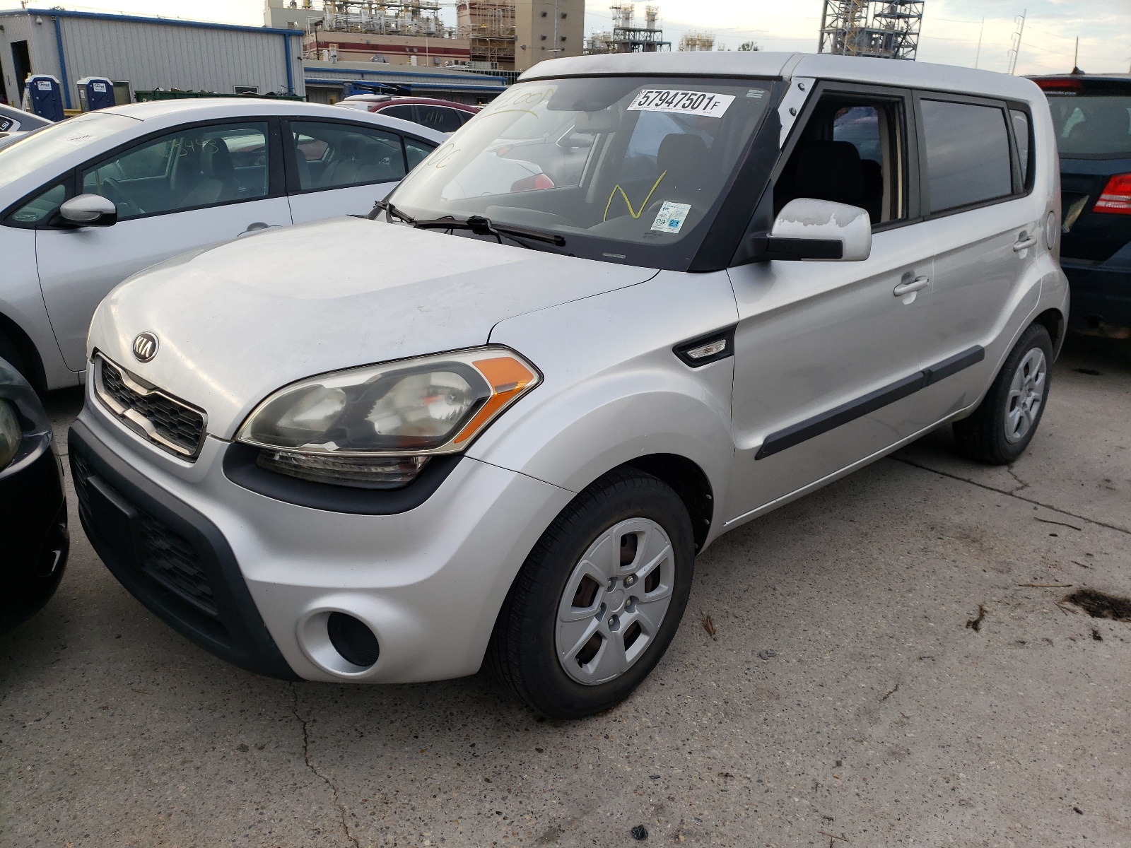 Фото 2 с аукциона – 2013 KIA SOUL с VIN KNDJT2A55D7484181