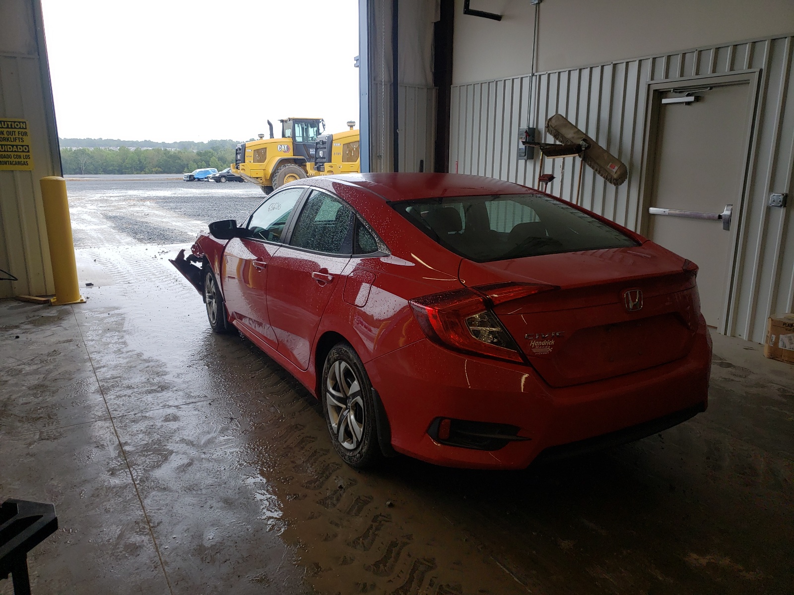 Photo 3 from auction – 2016 HONDA CIVIC LX with VIN 2HGFC2F51GH543753