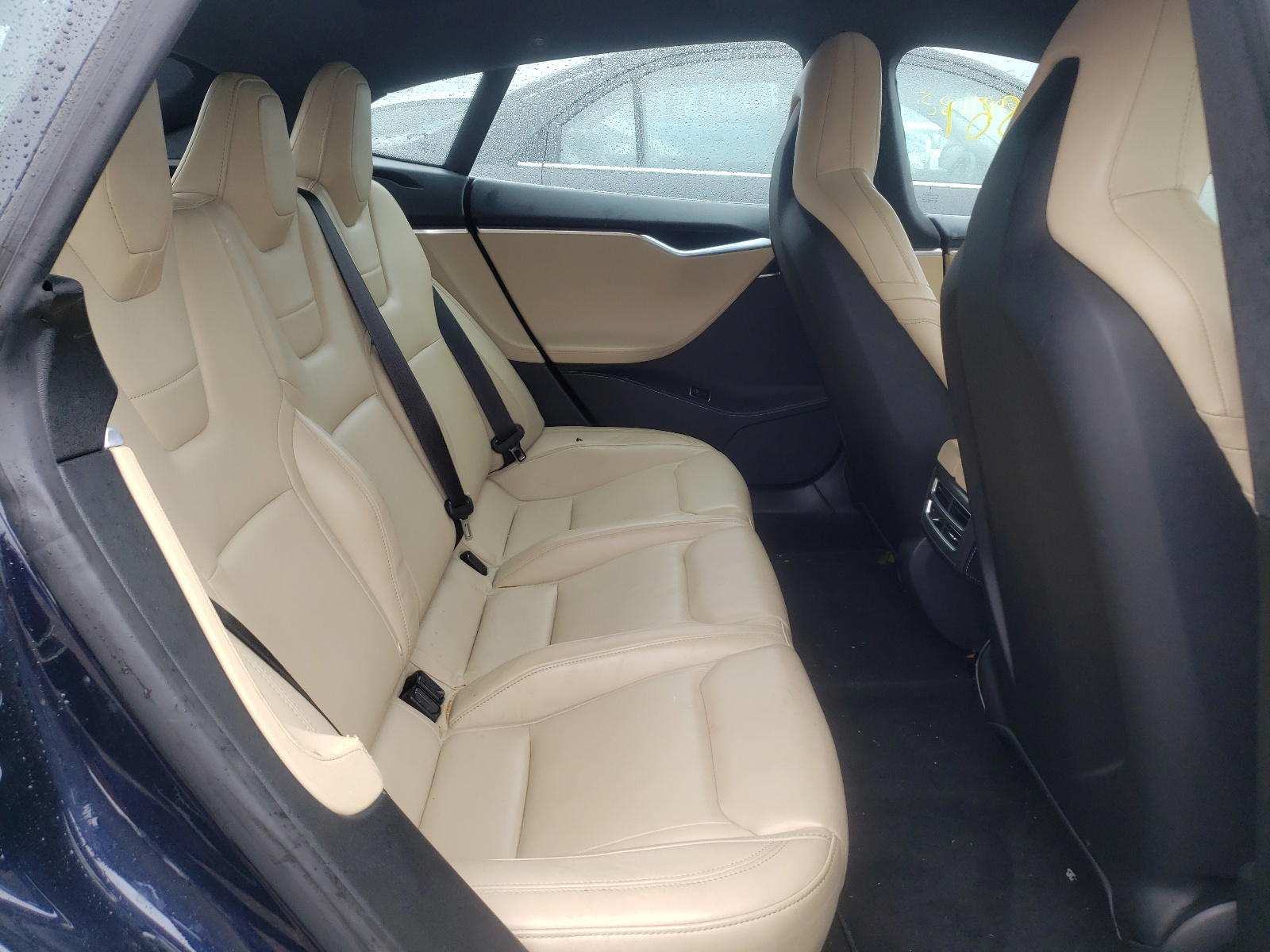 Photo 6 from auction – 2015 TESLA MODEL S 85 with VIN 5YJSA1H27FFP75214