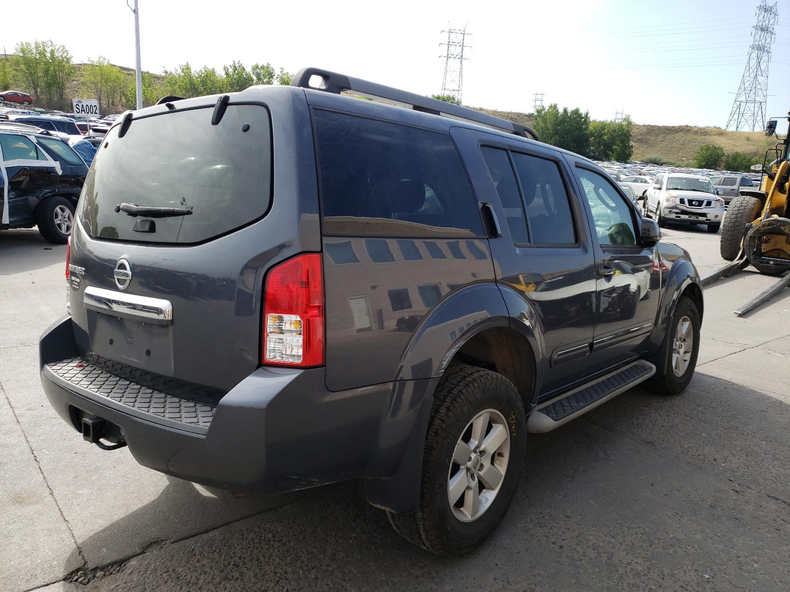 Photo 4 from auction – 2011 NISSAN PATHFINDER with VIN 5N1AR1NB8BC601082