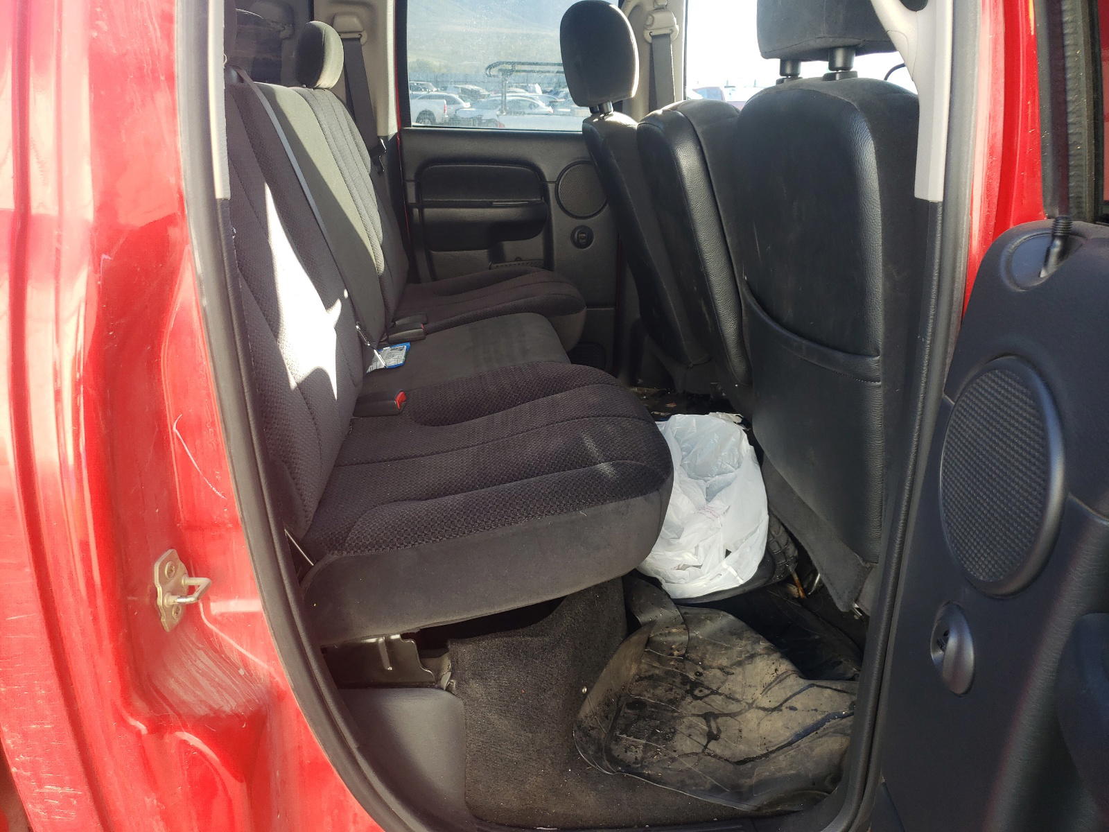 Photo 6 from auction – 2005 DODGE RAM 1500 S with VIN 1D7HU18D65S303435