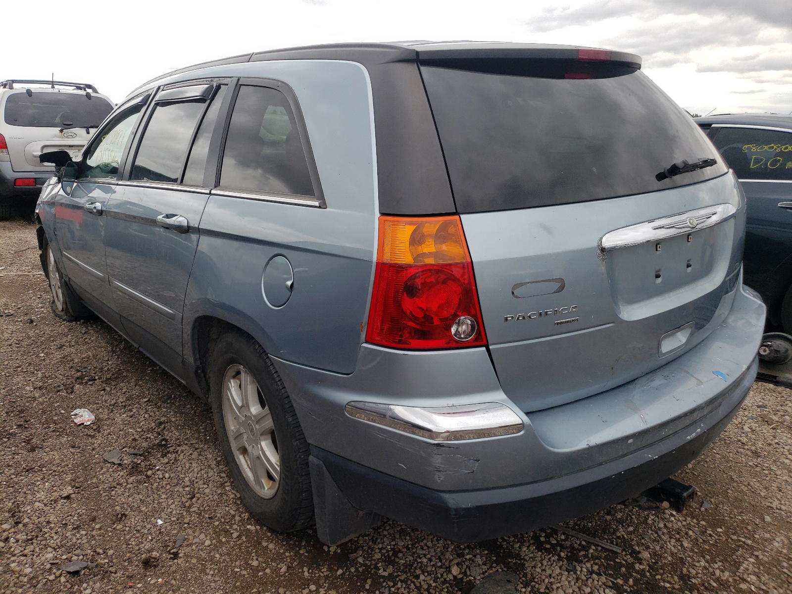 Photo 3 from auction – 2005 CHRYSLER PACIFICA with VIN 2C4GM68405R551930