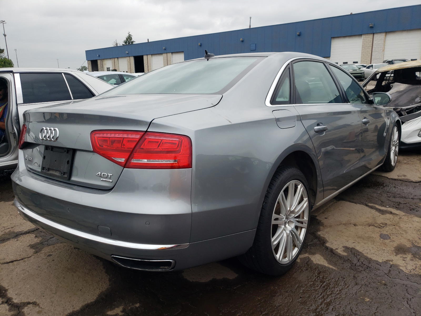 Photo 4 from auction – 2014 AUDI A8 L QUATT with VIN WAUR2AFDXEN004615