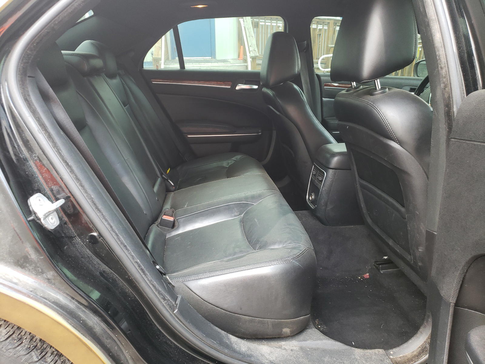 Photo 6 from auction – 2012 CHRYSLER 300 LIMITE with VIN 2C3CCACG3CH231448