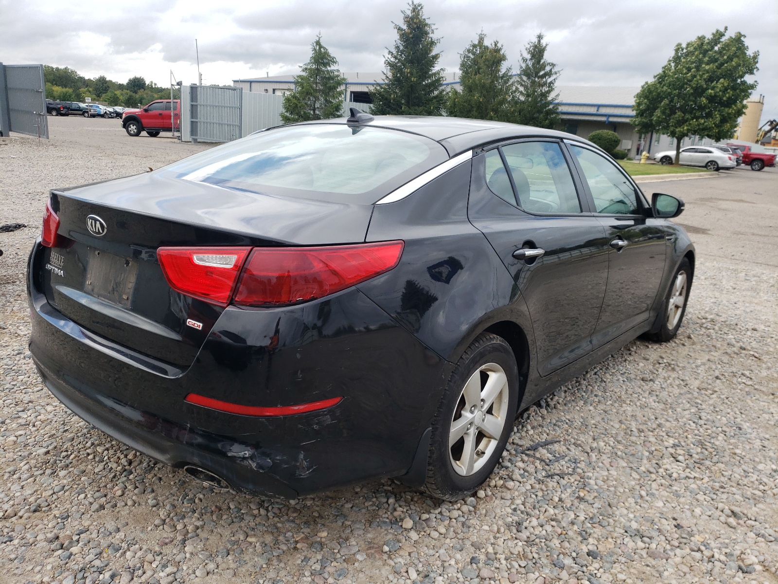 Photo 4 from auction – 2015 KIA OPTIMA LX with VIN 5XXGM4A75FG489881