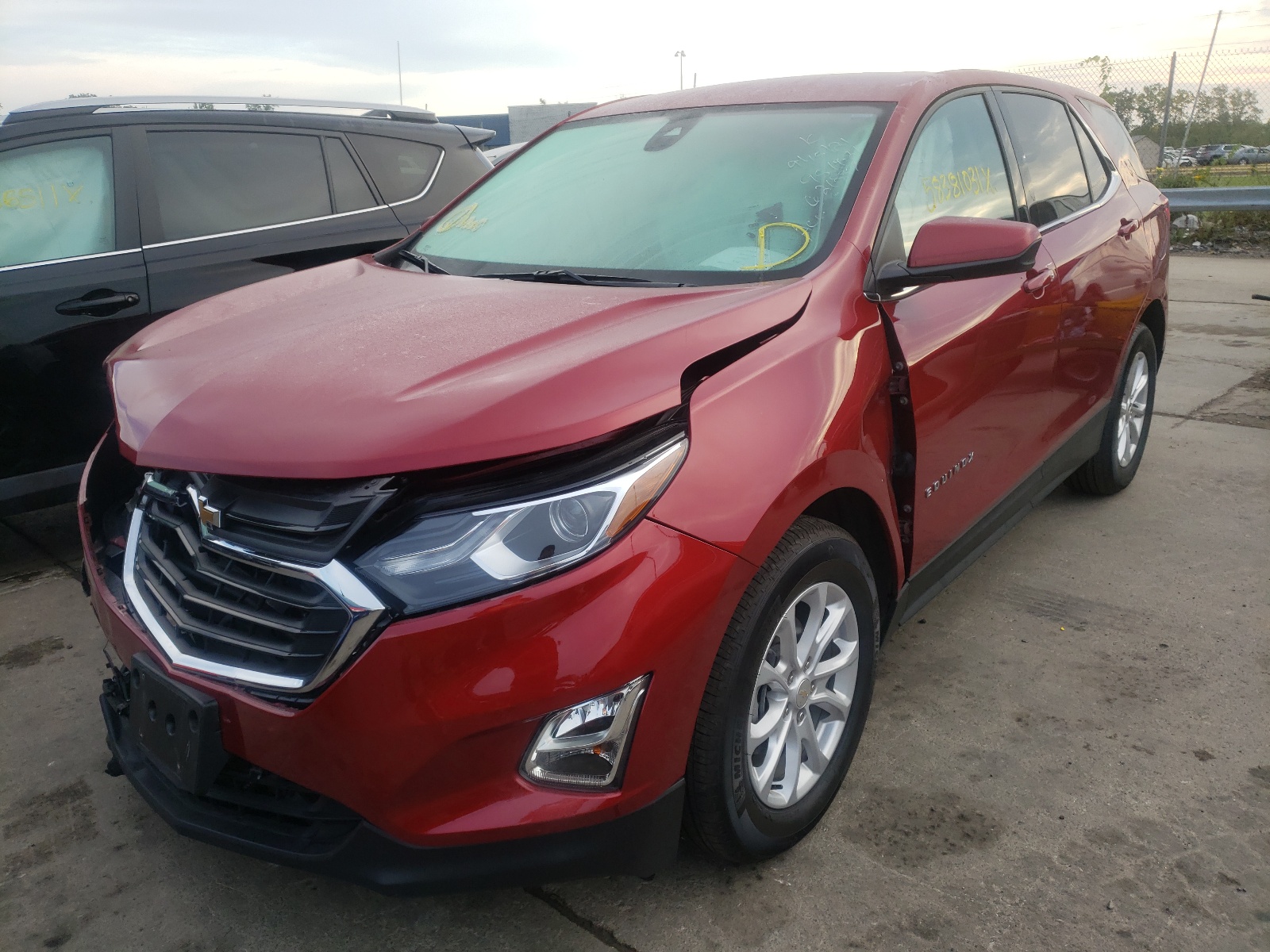 Photo 2 from auction – 2020 CHEVROLET EQUINOX LT with VIN 3GNAXJEV8LS621887