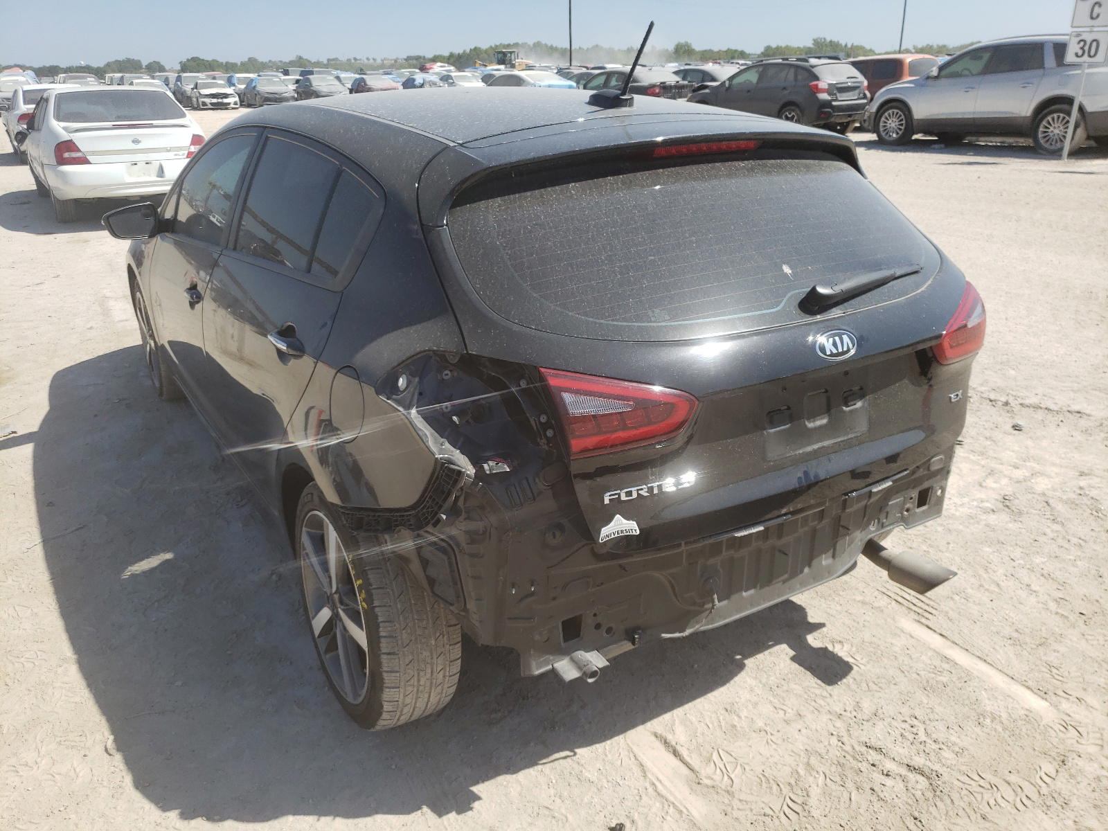 Photo 3 from auction – 2017 KIA FORTE EX with VIN KNAFX5A80H5687936