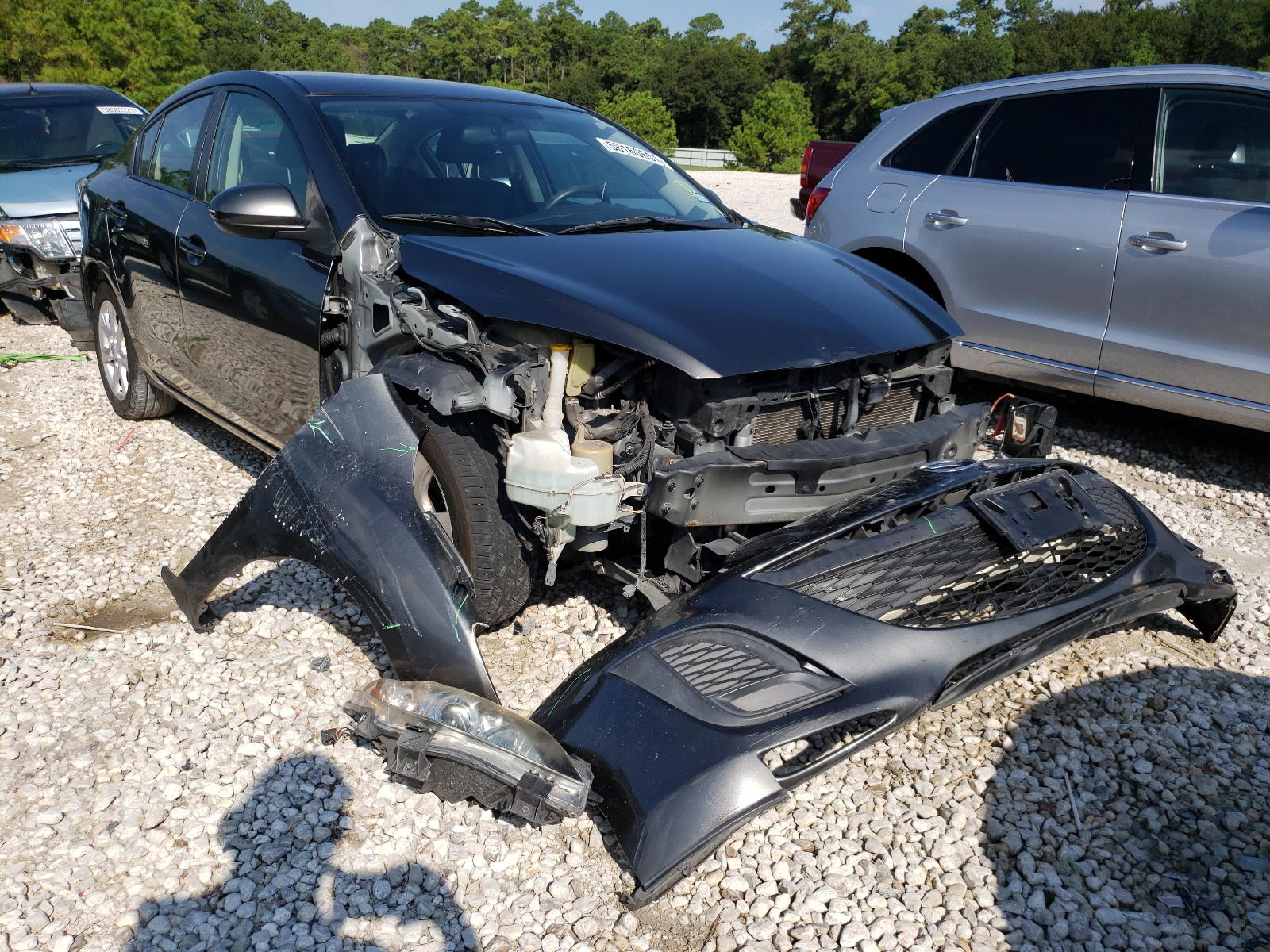 MAZDA 3 I 2011 with VIN JM1BL1VF5B1481542 - Photo from auction