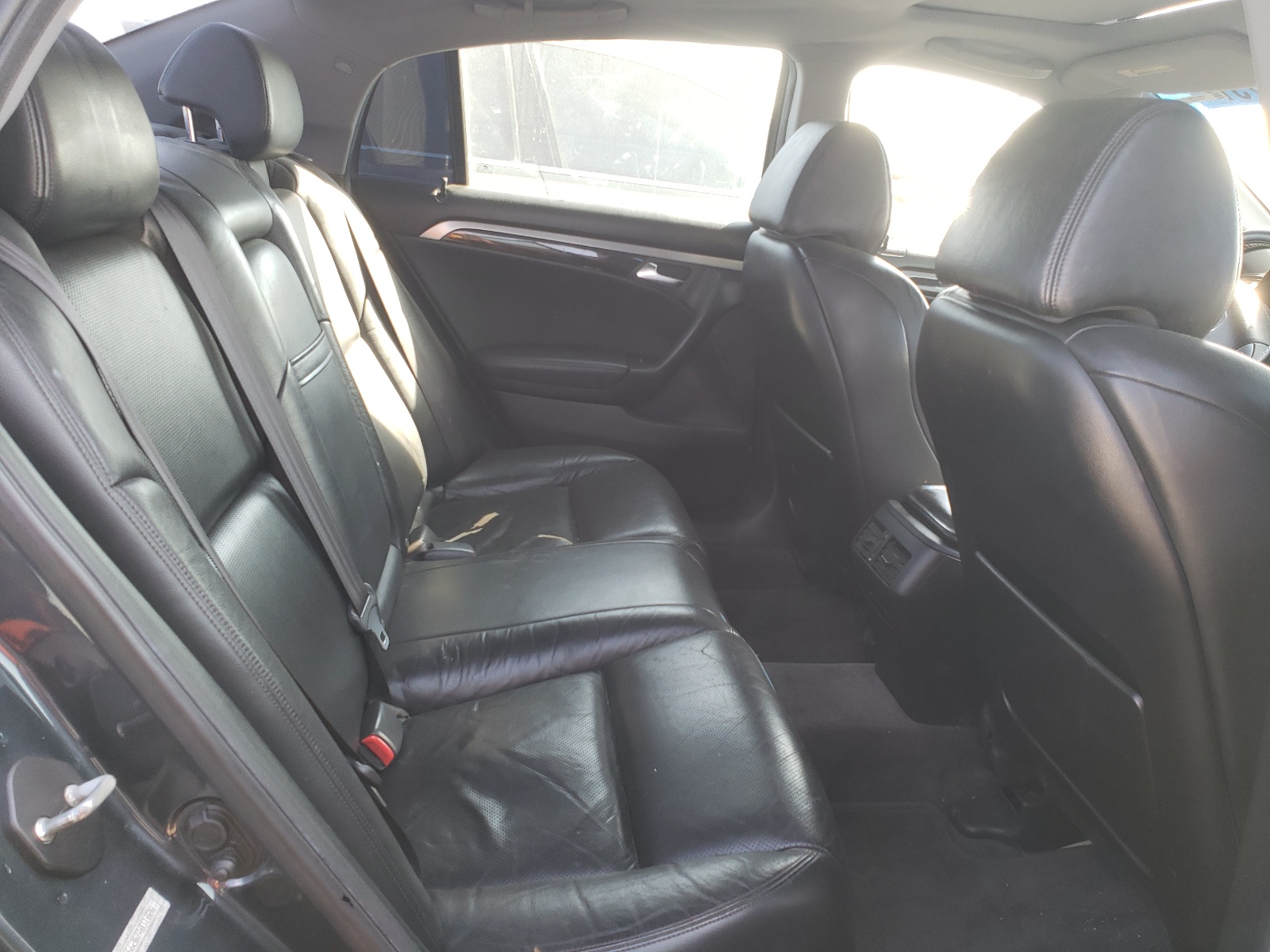 Photo 6 from auction – 2007 ACURA TL with VIN 19UUA66267A031026