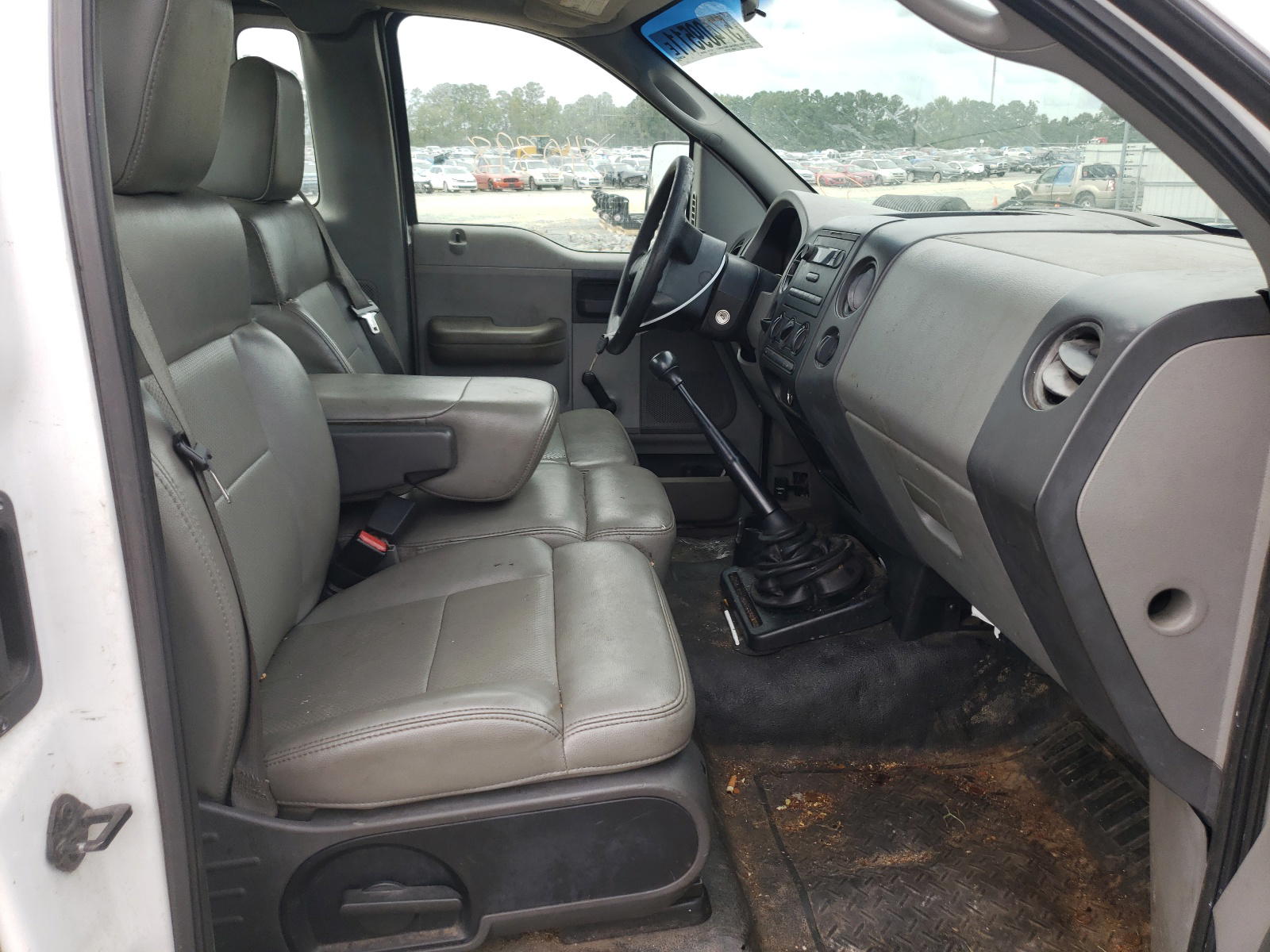 Photo 5 from auction – 2008 FORD F150 with VIN 1FTRF12208KD10580