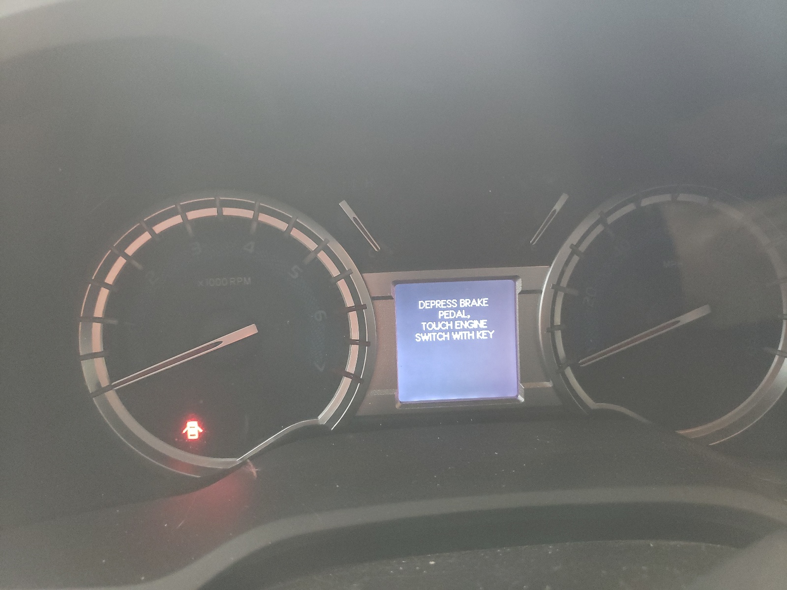Photo 8 from auction – 2018 TOYOTA 4RUNNER SR with VIN JTEBU5JR3J5532950
