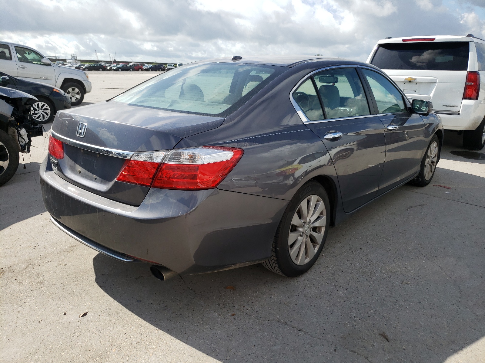 Photo 4 from auction – 2013 HONDA ACCORD EXL with VIN 1HGCR2F85DA011699
