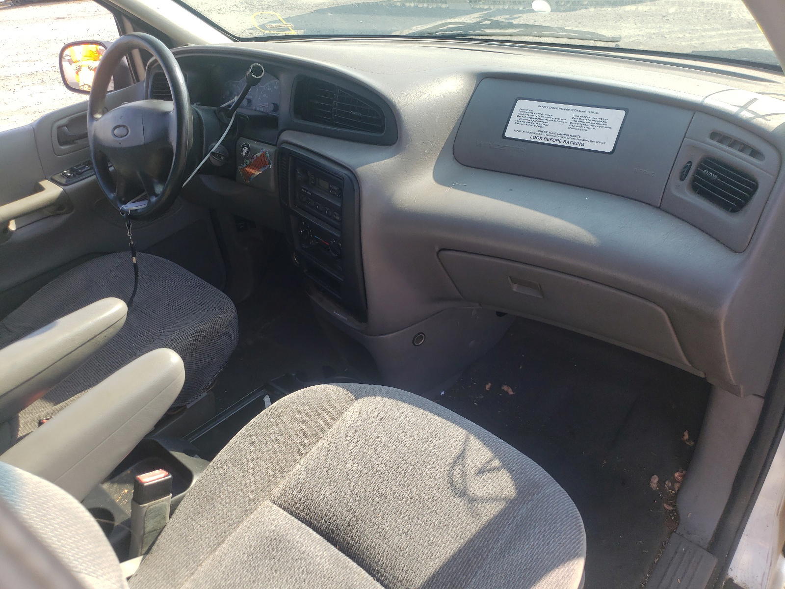 Photo 9 from auction – 2003 FORD WINDSTAR with VIN 2FTZA54453BB42636
