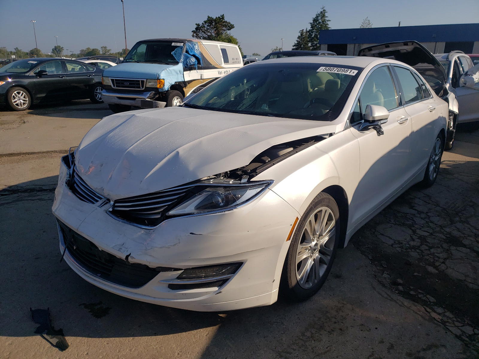 Photo 2 from auction – 2016 LINCOLN MKZ with VIN 3LN6L2G94GR633883
