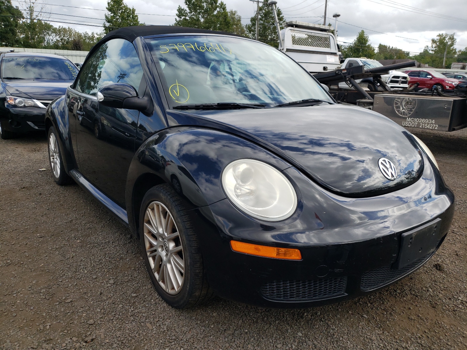 VOLKSWAGEN NEW BEETLE 2007 with VIN 3VWRF31Y97M408917 - Photo from auction