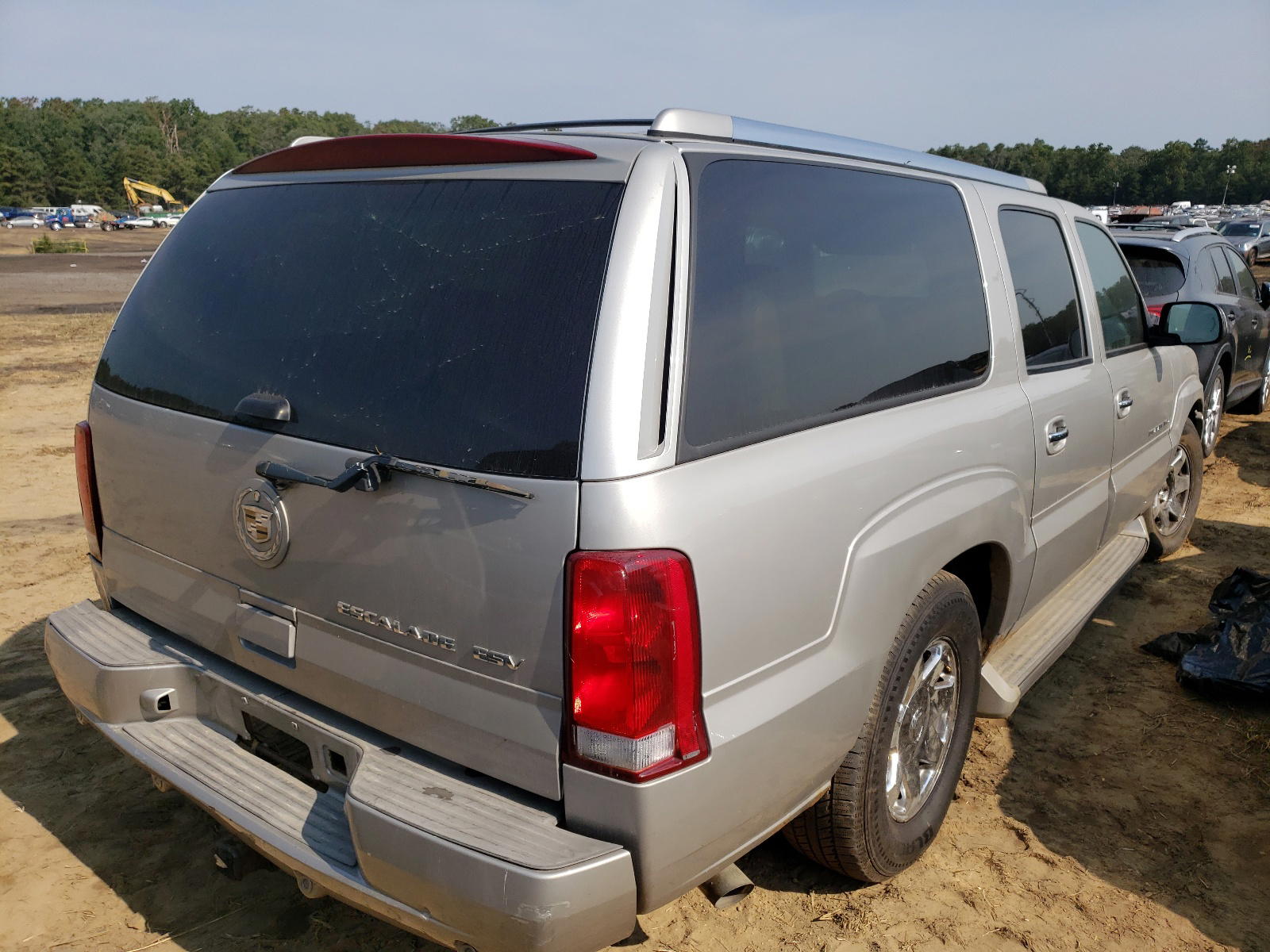 Photo 4 from auction – 2005 CADILLAC ESCALADE E with VIN 3GYFK66N55G268906