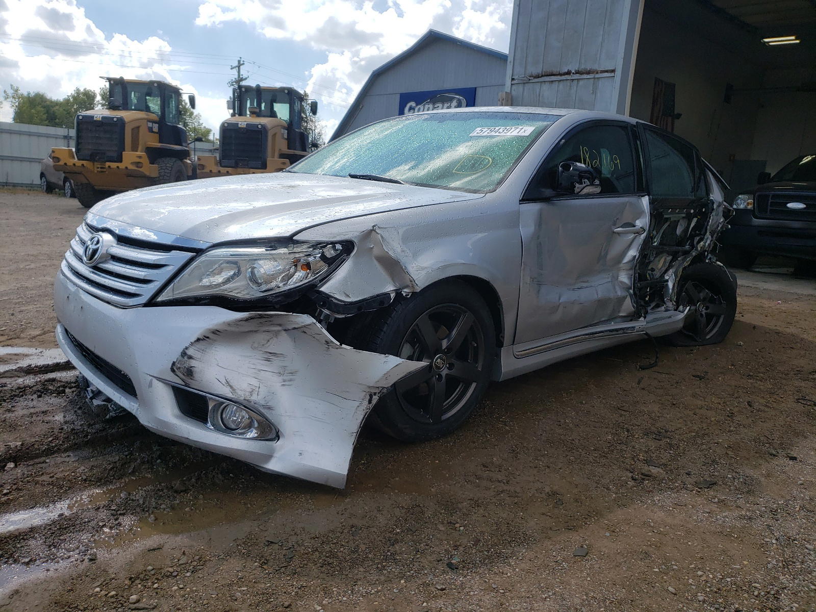 Photo 2 from auction – 2011 TOYOTA AVALON BAS with VIN 4T1BK3DB2BU385875